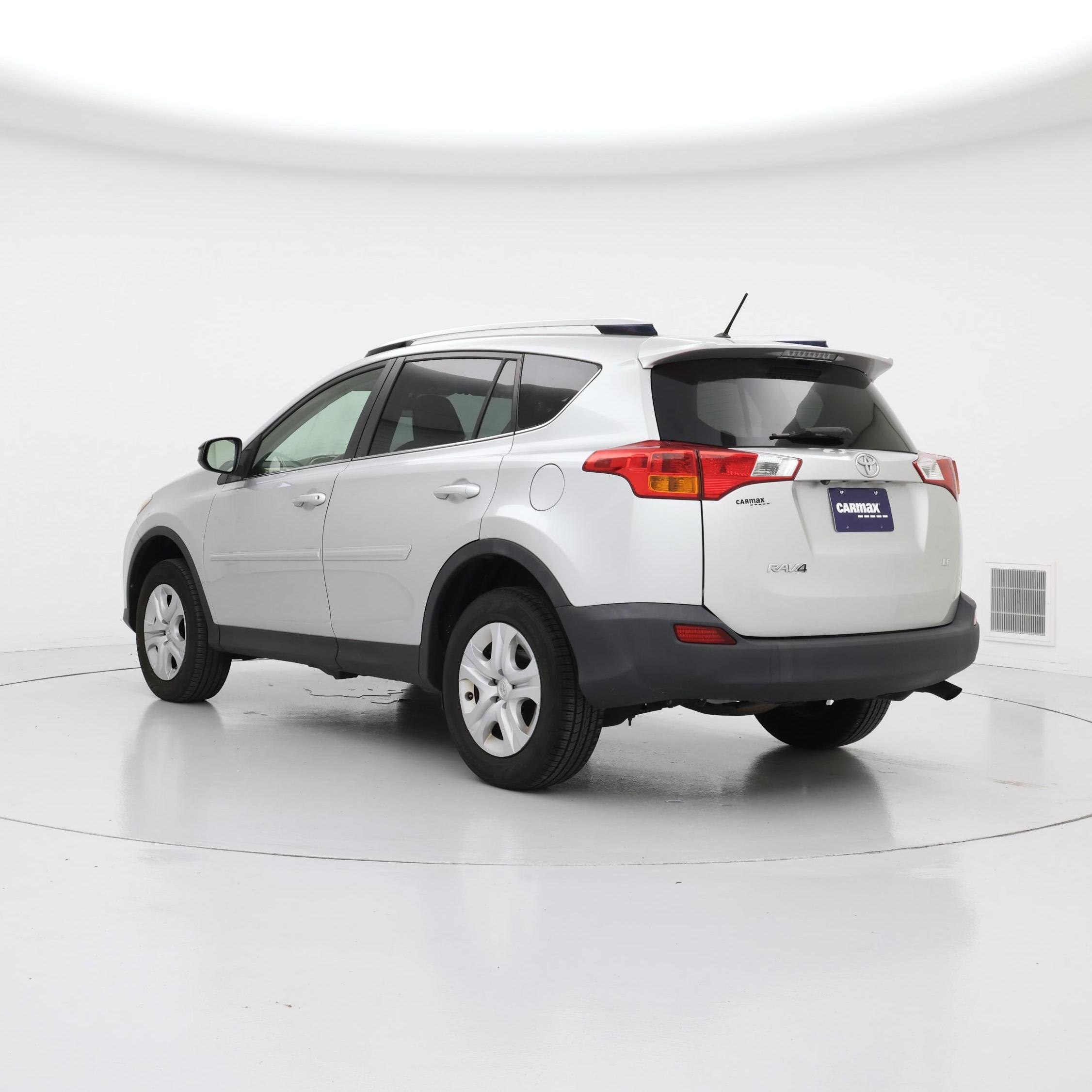 Thumbnail: 2015 Toyota RAV4 - 2