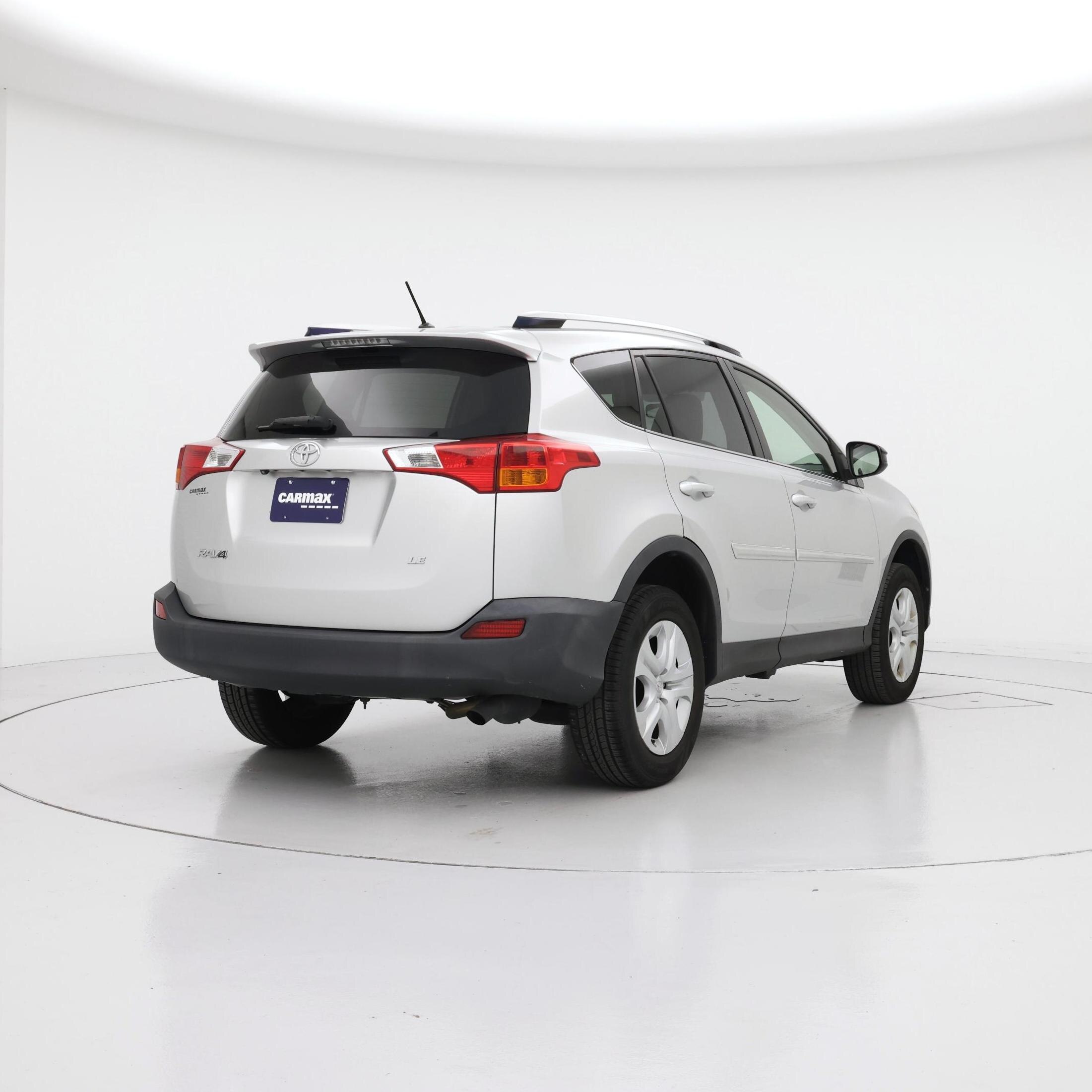 Thumbnail: 2015 Toyota RAV4 - 8