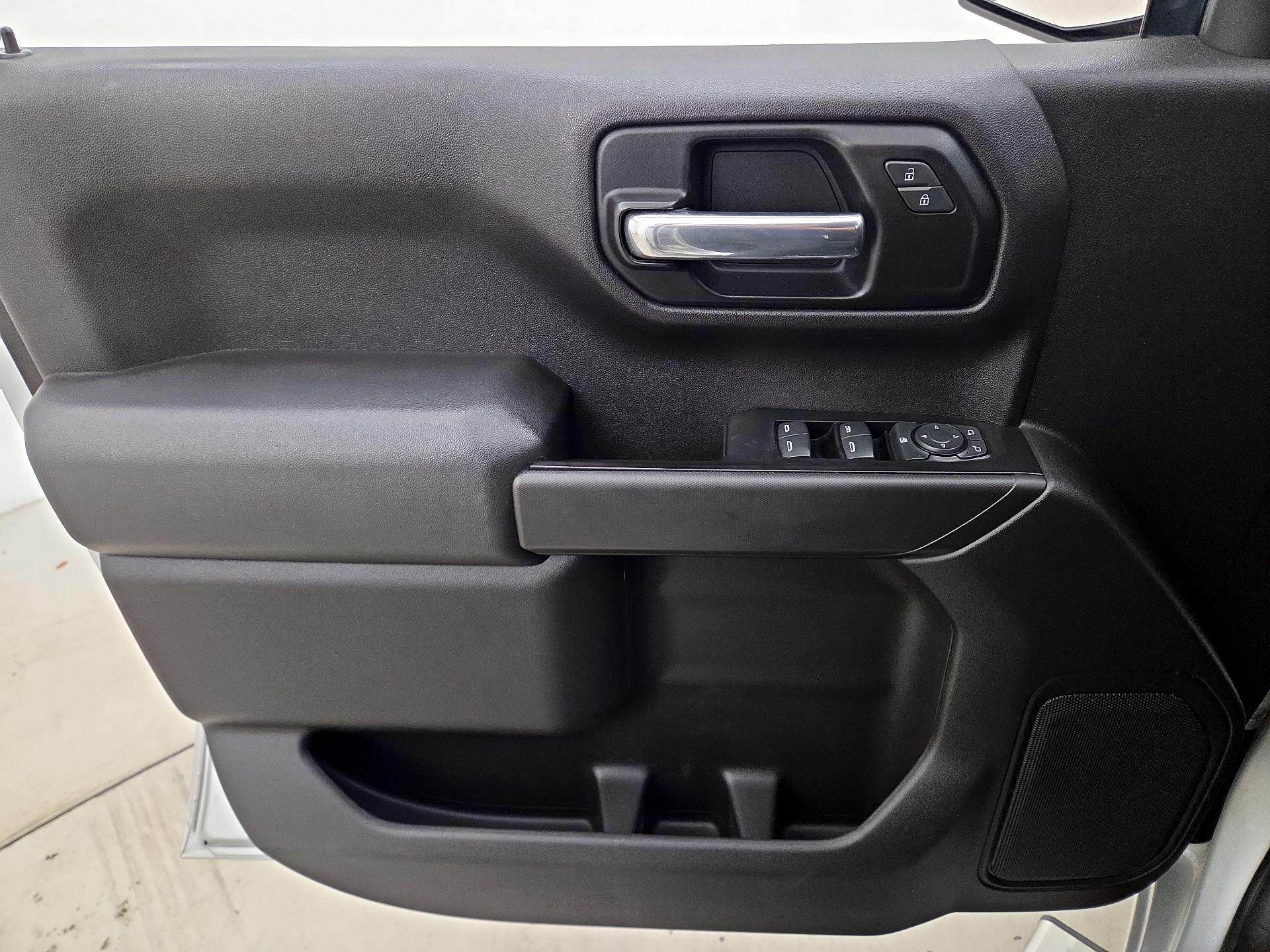 Thumbnail: 2019 Chevrolet Silverado 1500 - 12