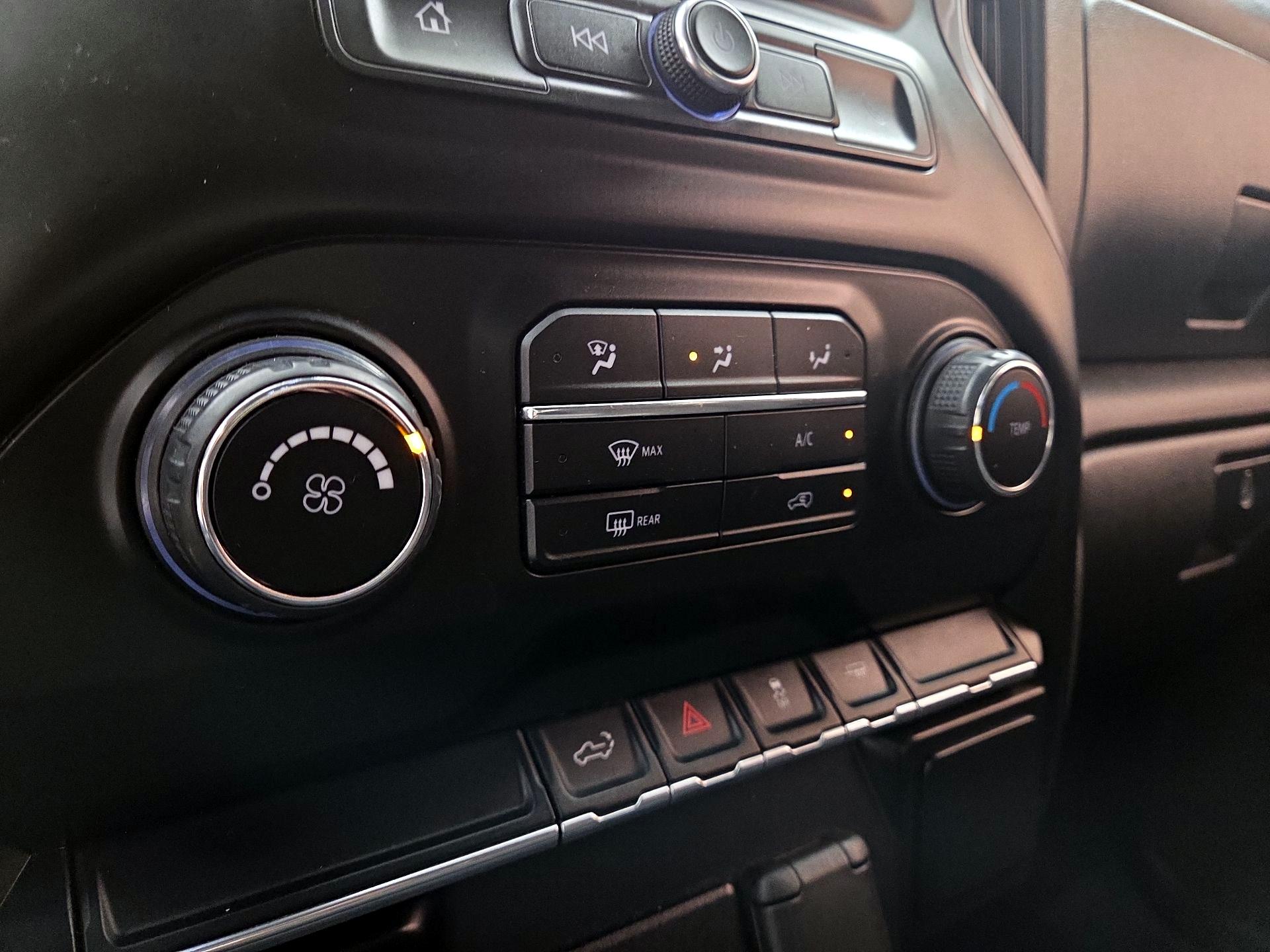 Thumbnail: 2019 Chevrolet Silverado 1500 - 16