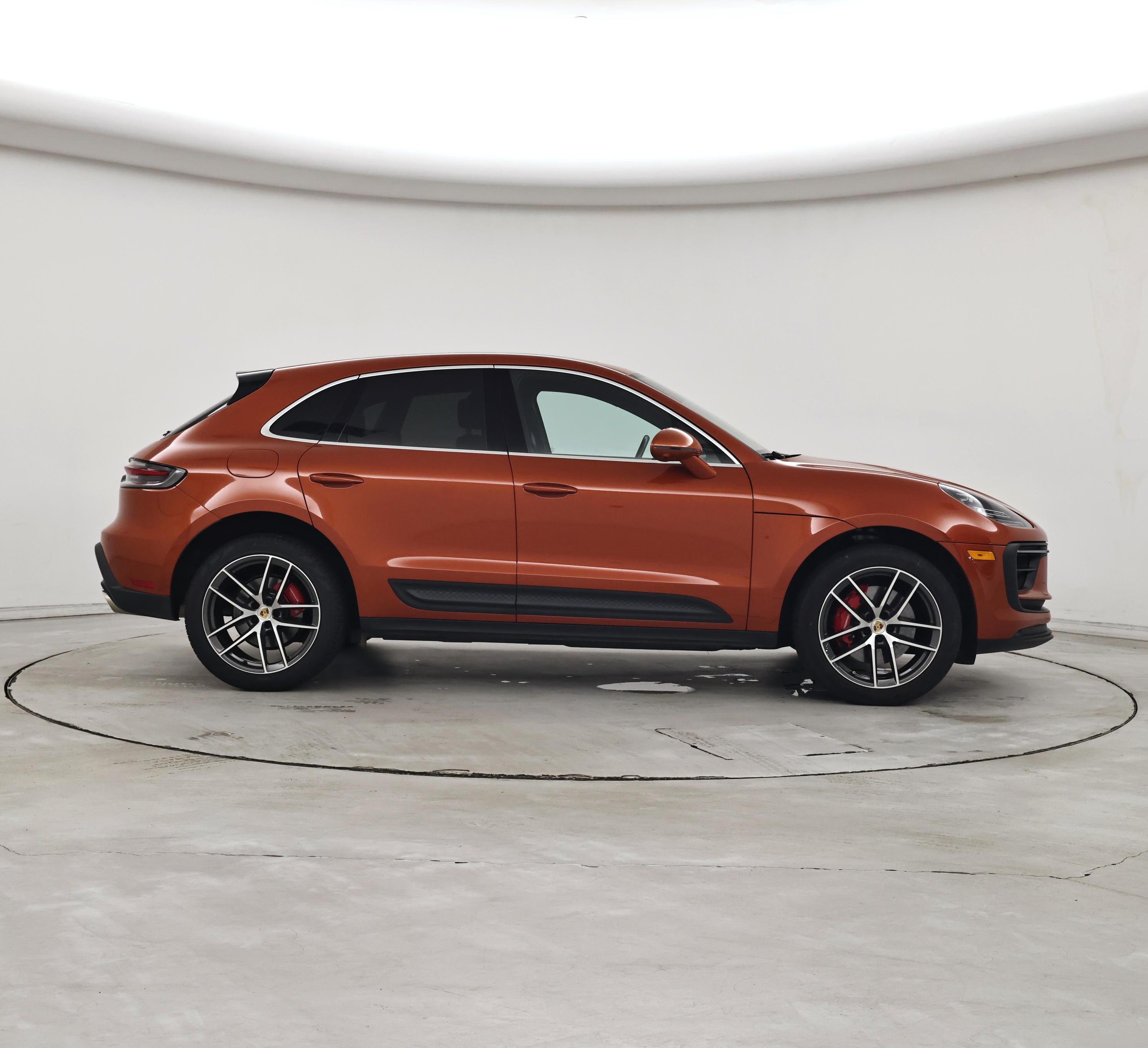 Thumbnail: 2023 Porsche Macan - 7