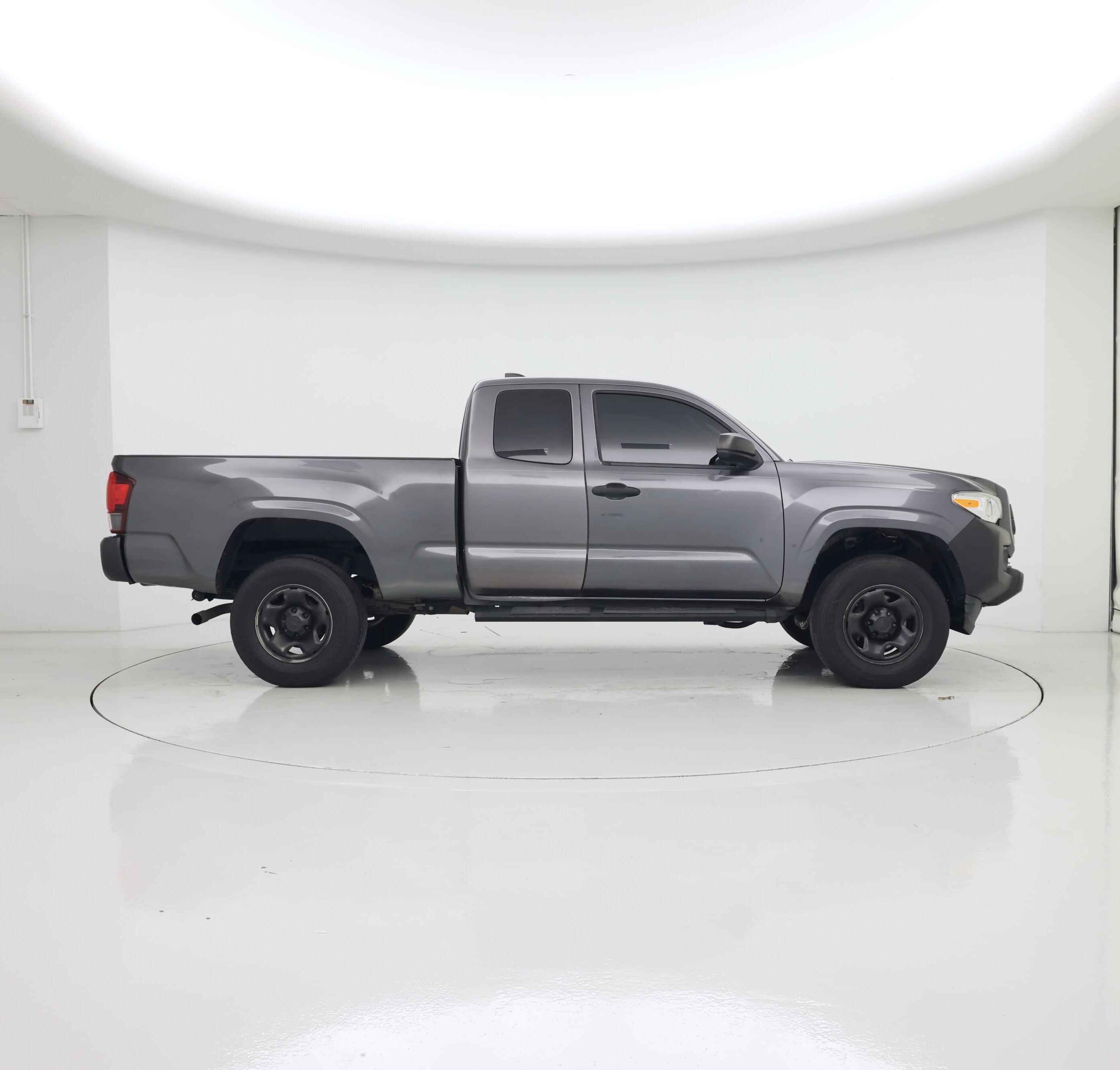 Thumbnail: 2020 Toyota Tacoma - 7