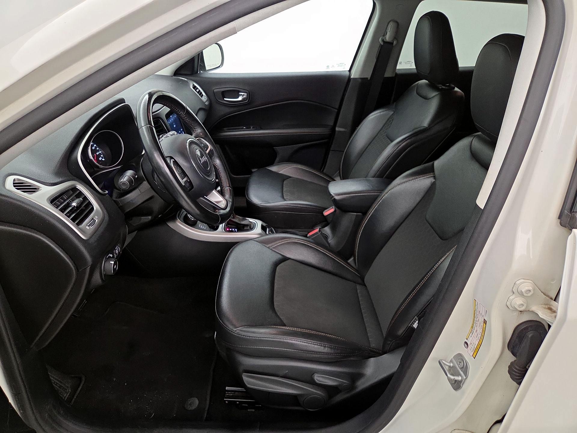 Thumbnail: 2020 Jeep Compass - 11