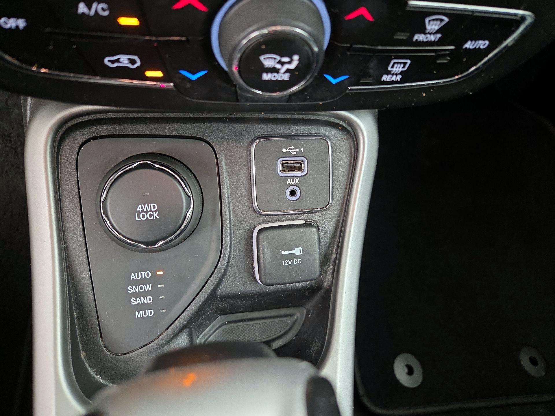 Thumbnail: 2020 Jeep Compass - 18