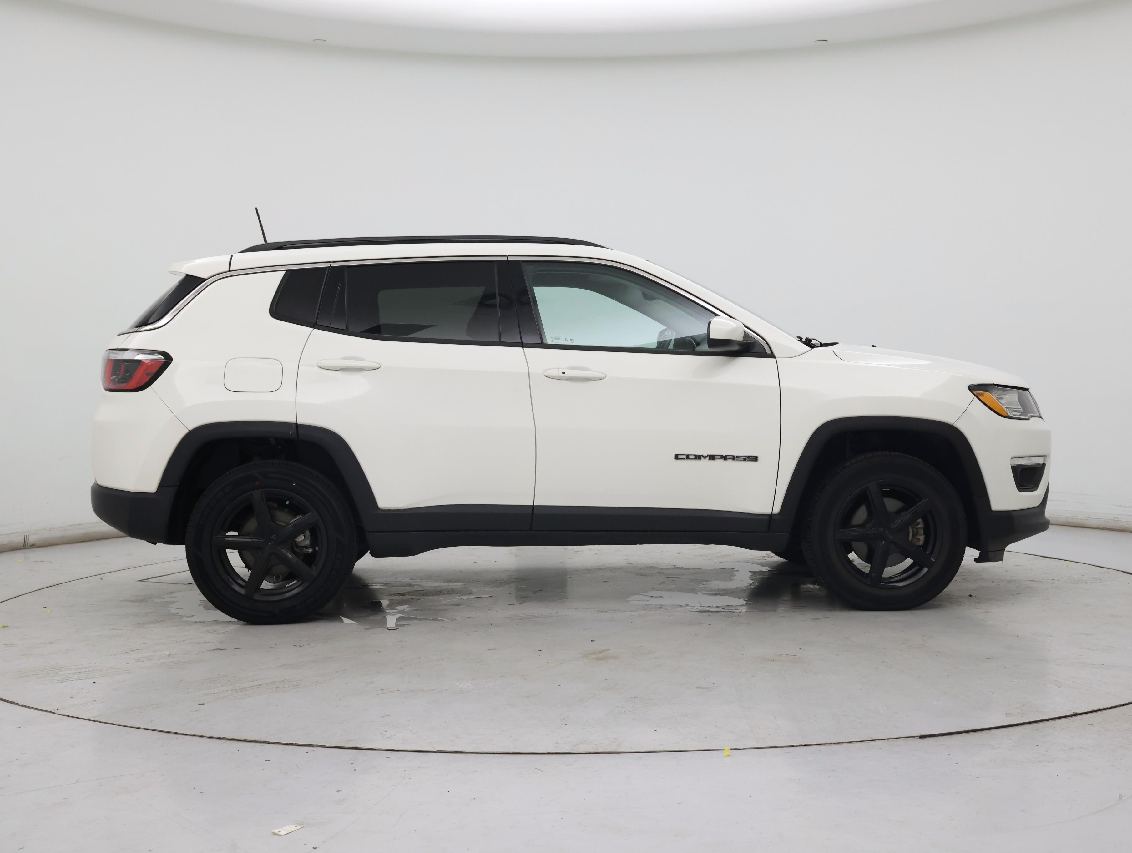 Thumbnail: 2020 Jeep Compass - 7