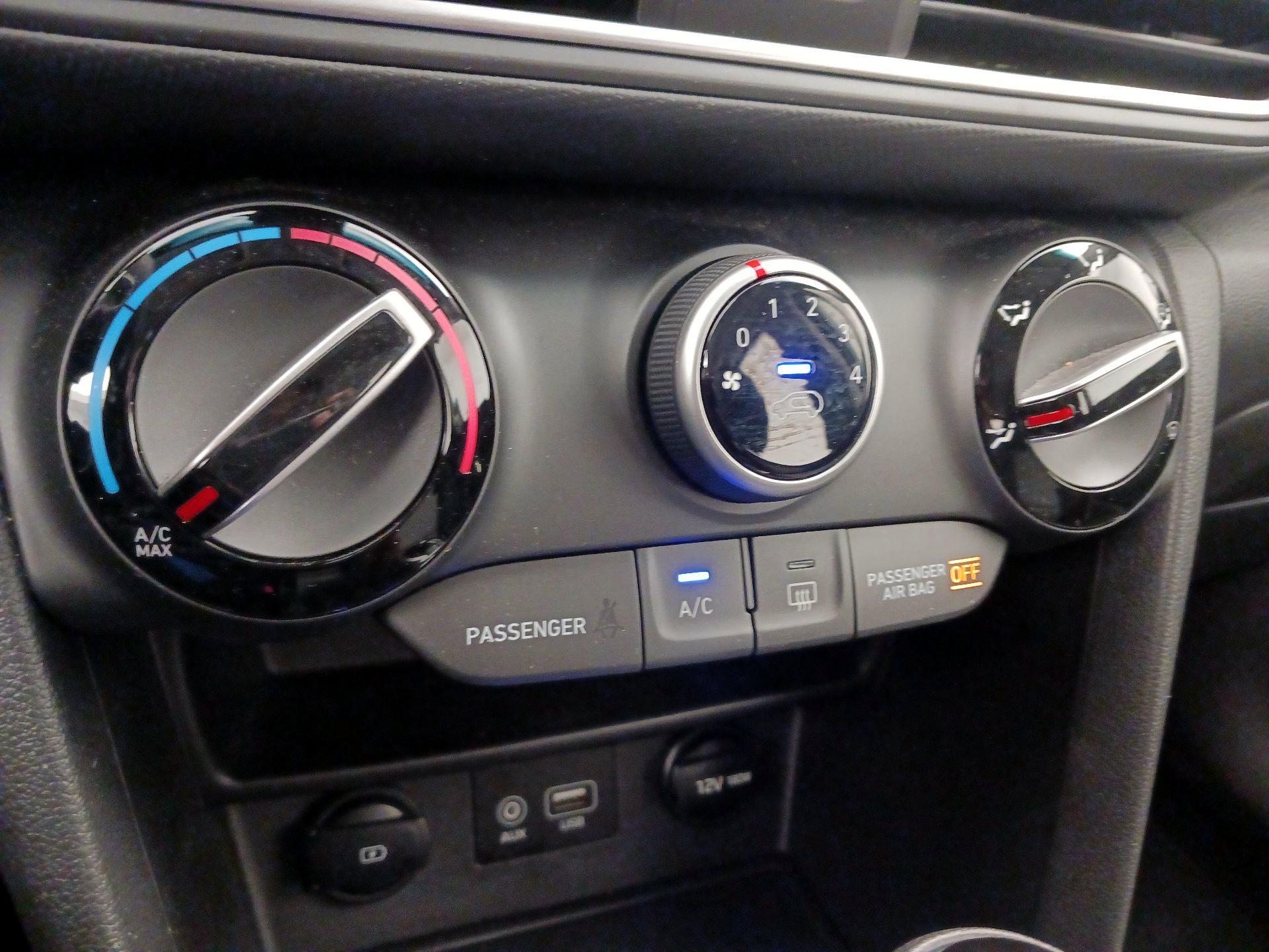 Thumbnail: 2021 Hyundai Kona - 16