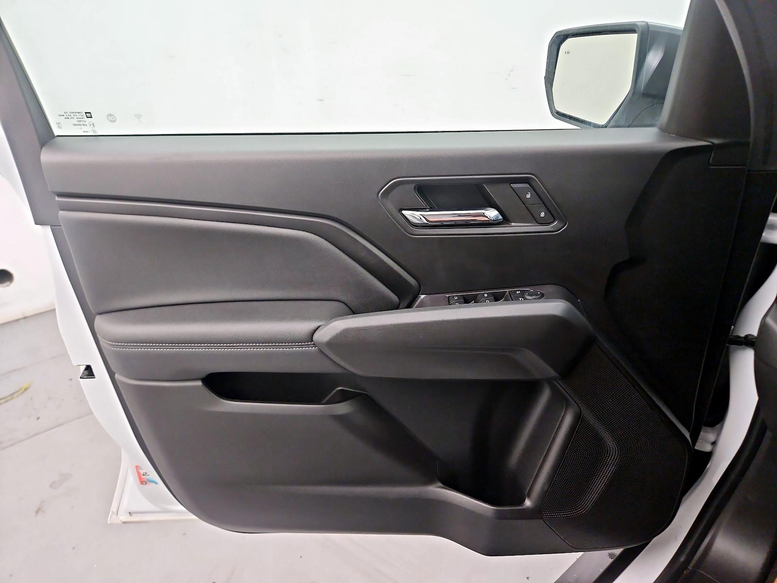 2023 Chevrolet Colorado LT - Photo 11