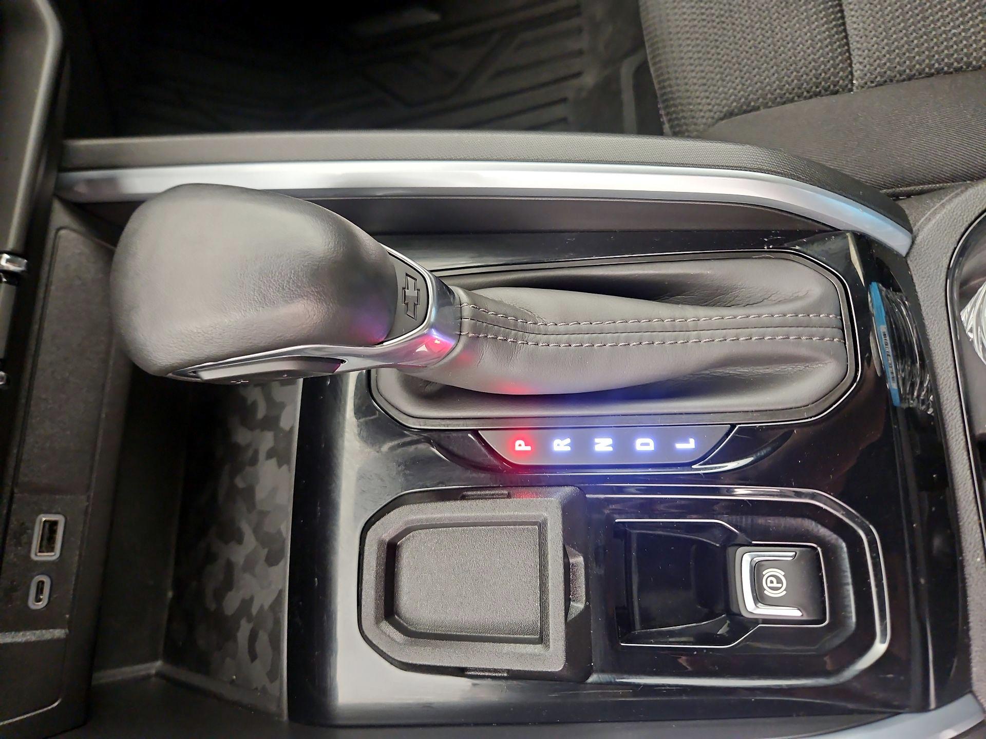 Thumbnail: 2023 Chevrolet Colorado - 15