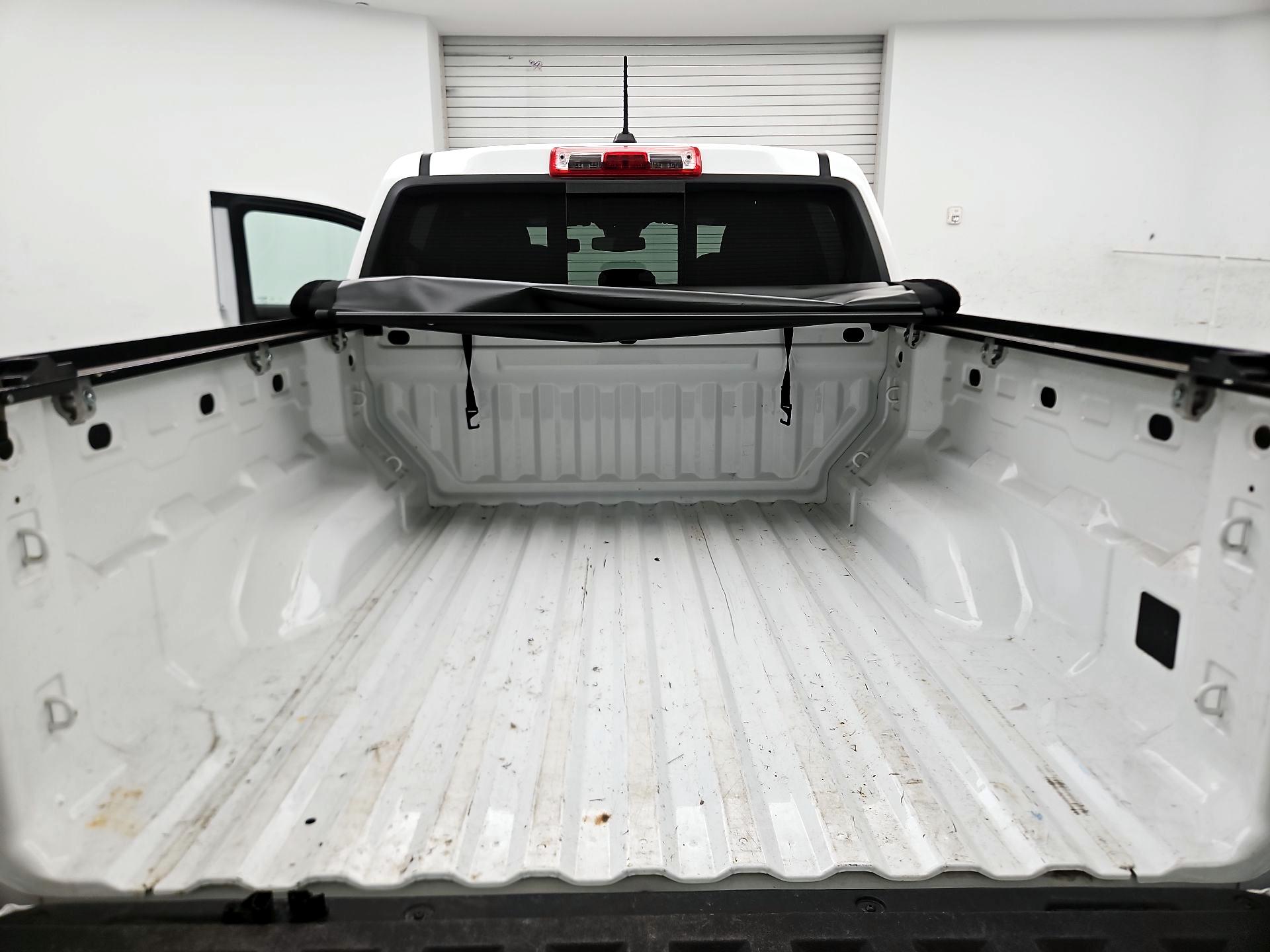 Thumbnail: 2023 Chevrolet Colorado - 18