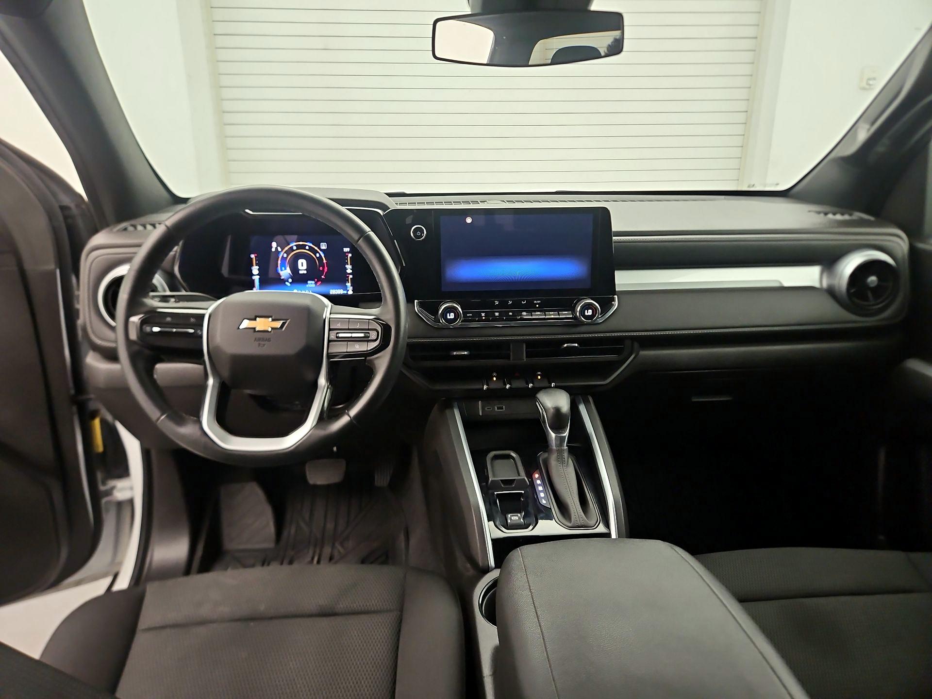 Thumbnail: 2023 Chevrolet Colorado - 8