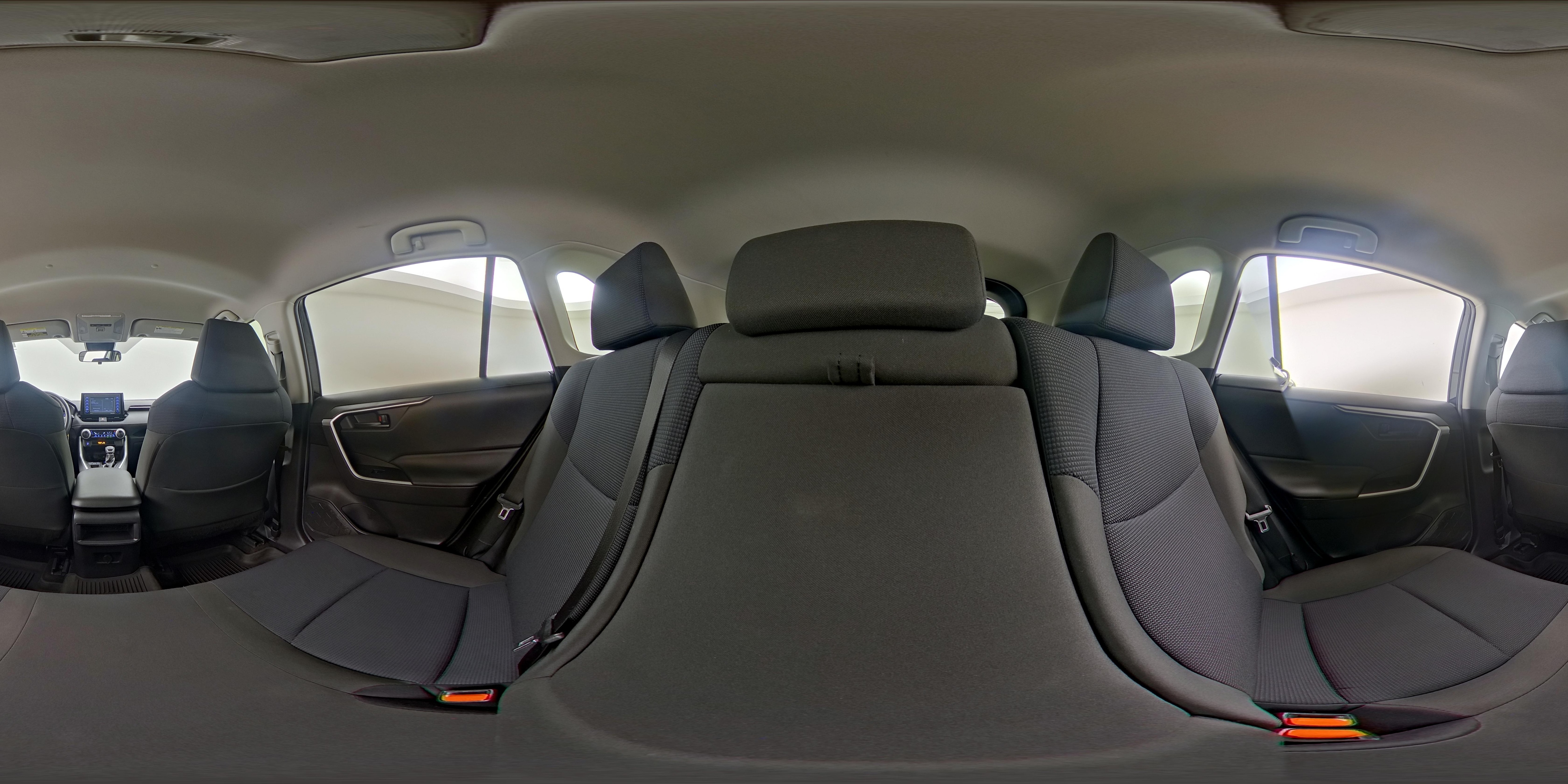 2020 Toyota RAV4 LE - Photo 25