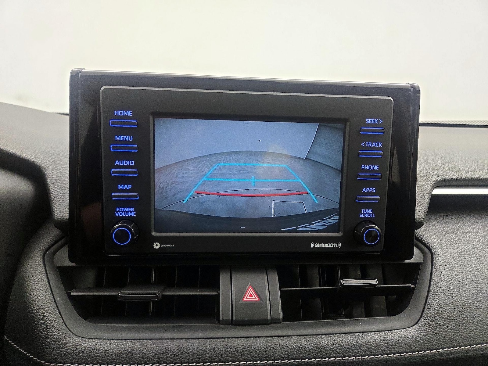 2020 Toyota RAV4 LE - Photo 15