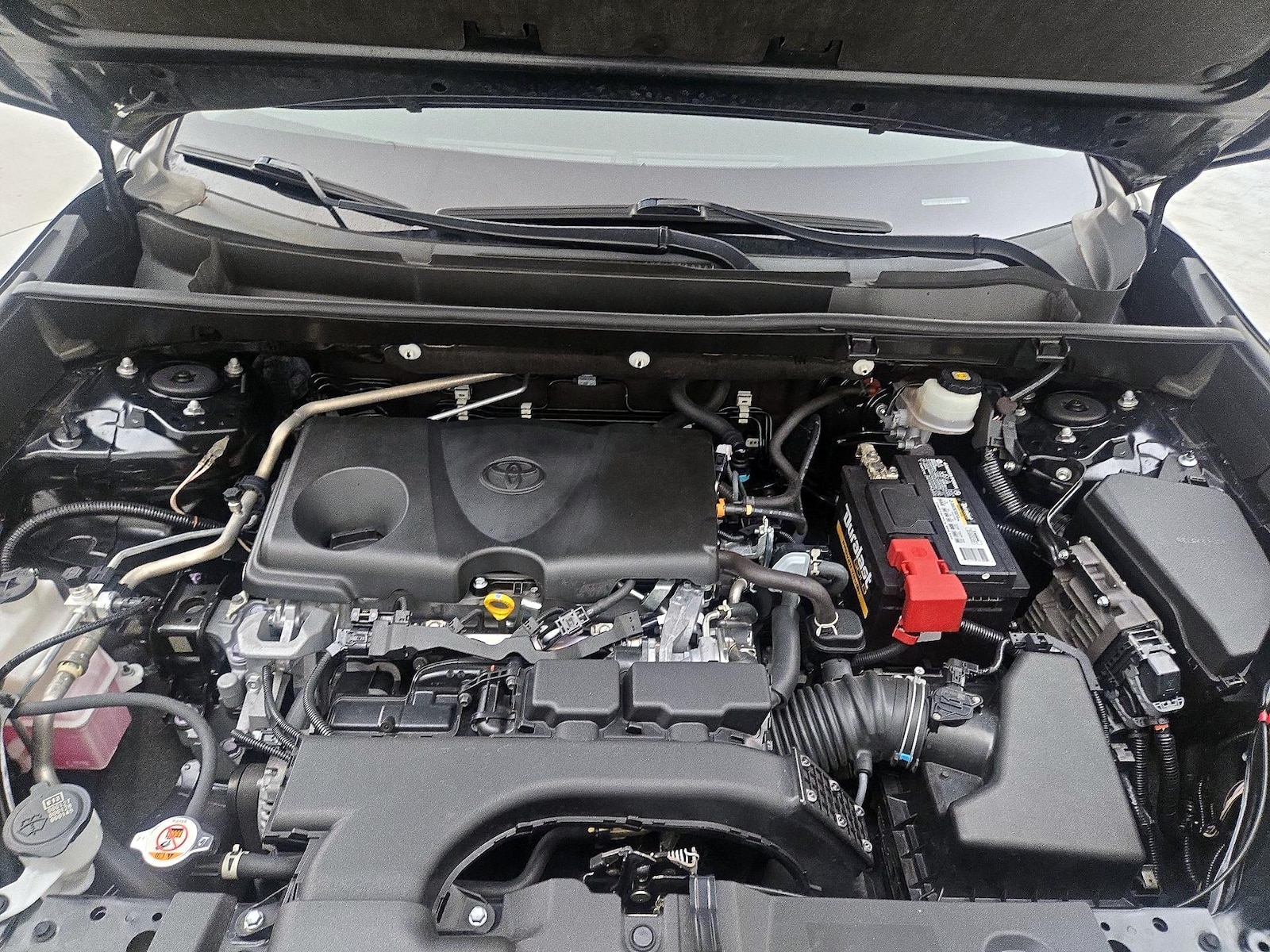 2020 Toyota RAV4 LE - Photo 22