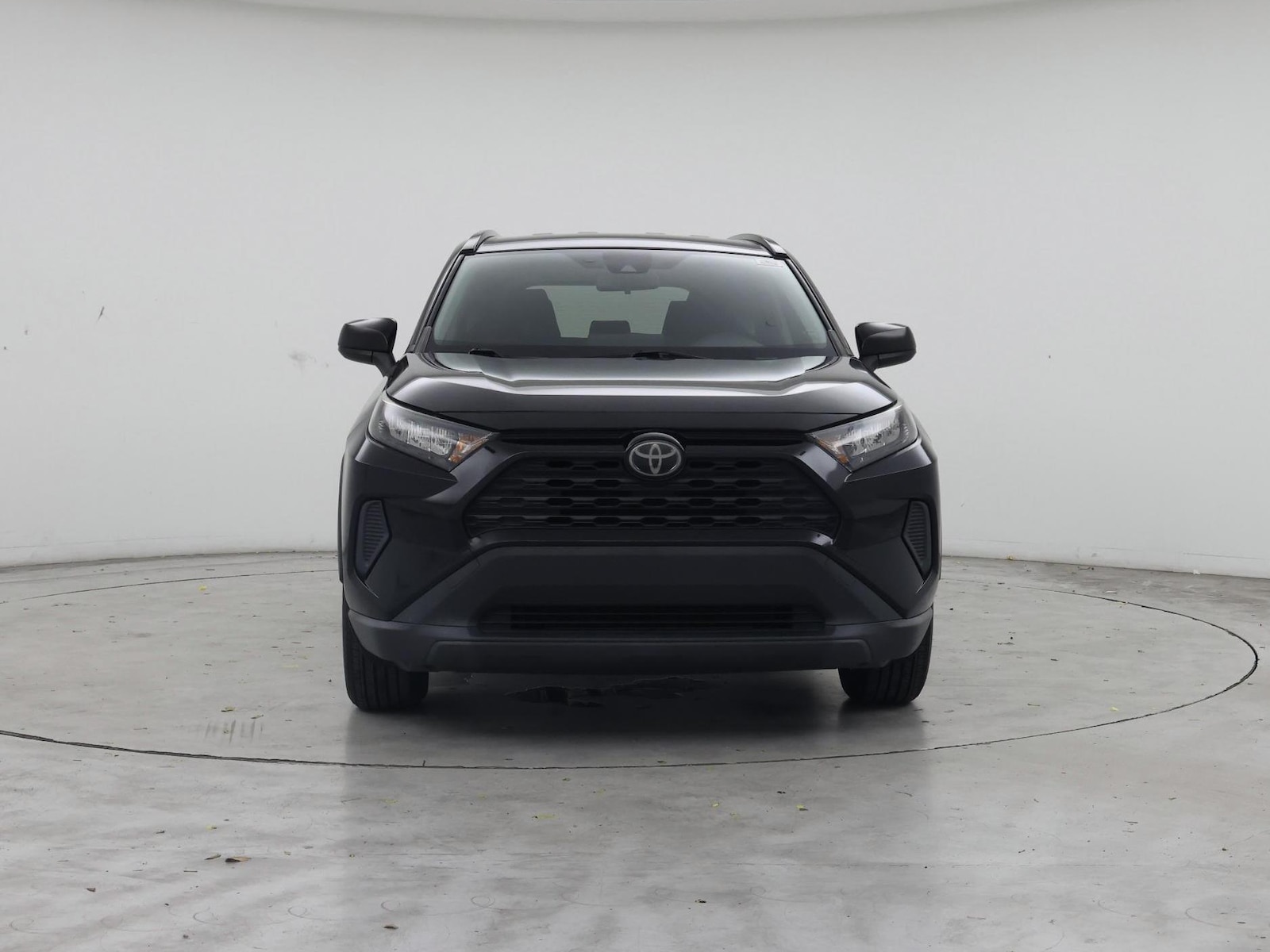 2020 Toyota RAV4 LE - Photo 6