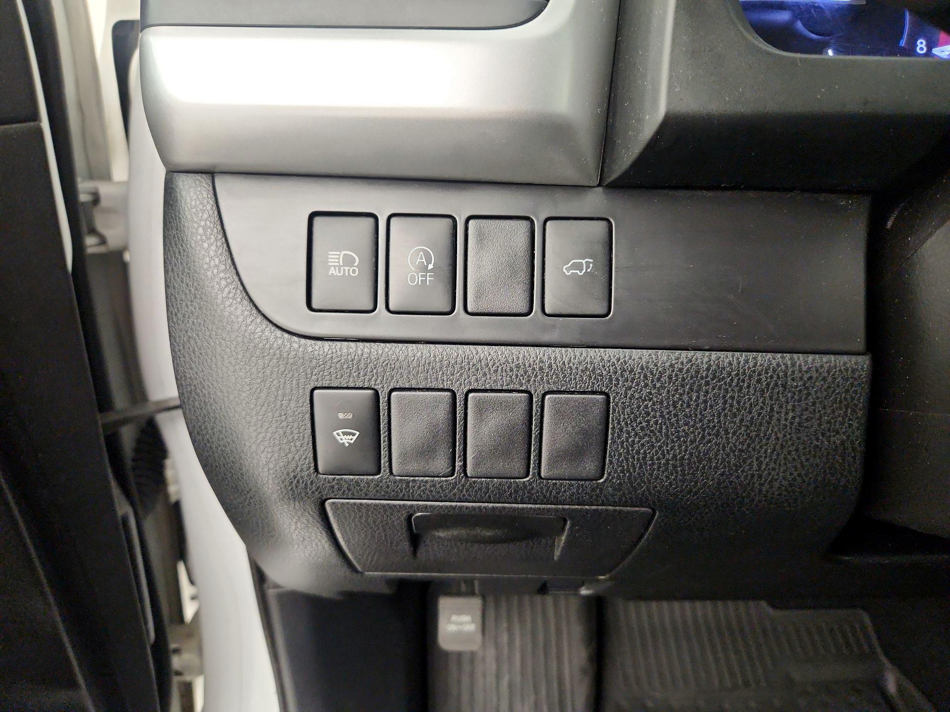 Thumbnail: 2019 Toyota Highlander - 13
