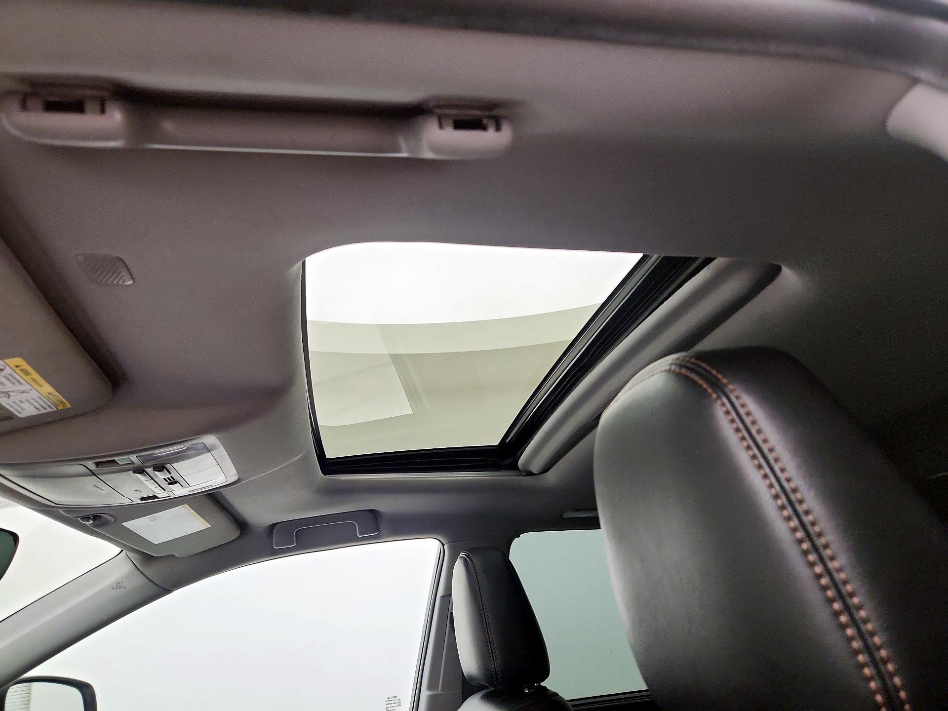 Thumbnail: 2019 Toyota Highlander - 20