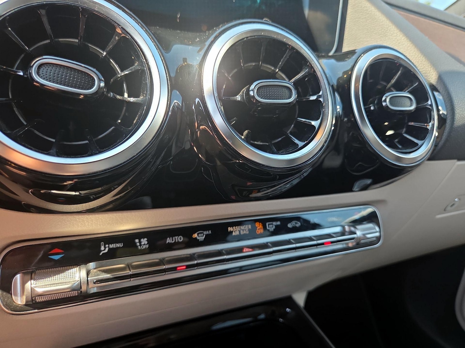 2021 Mercedes-Benz GLA GLA250 - Photo 17