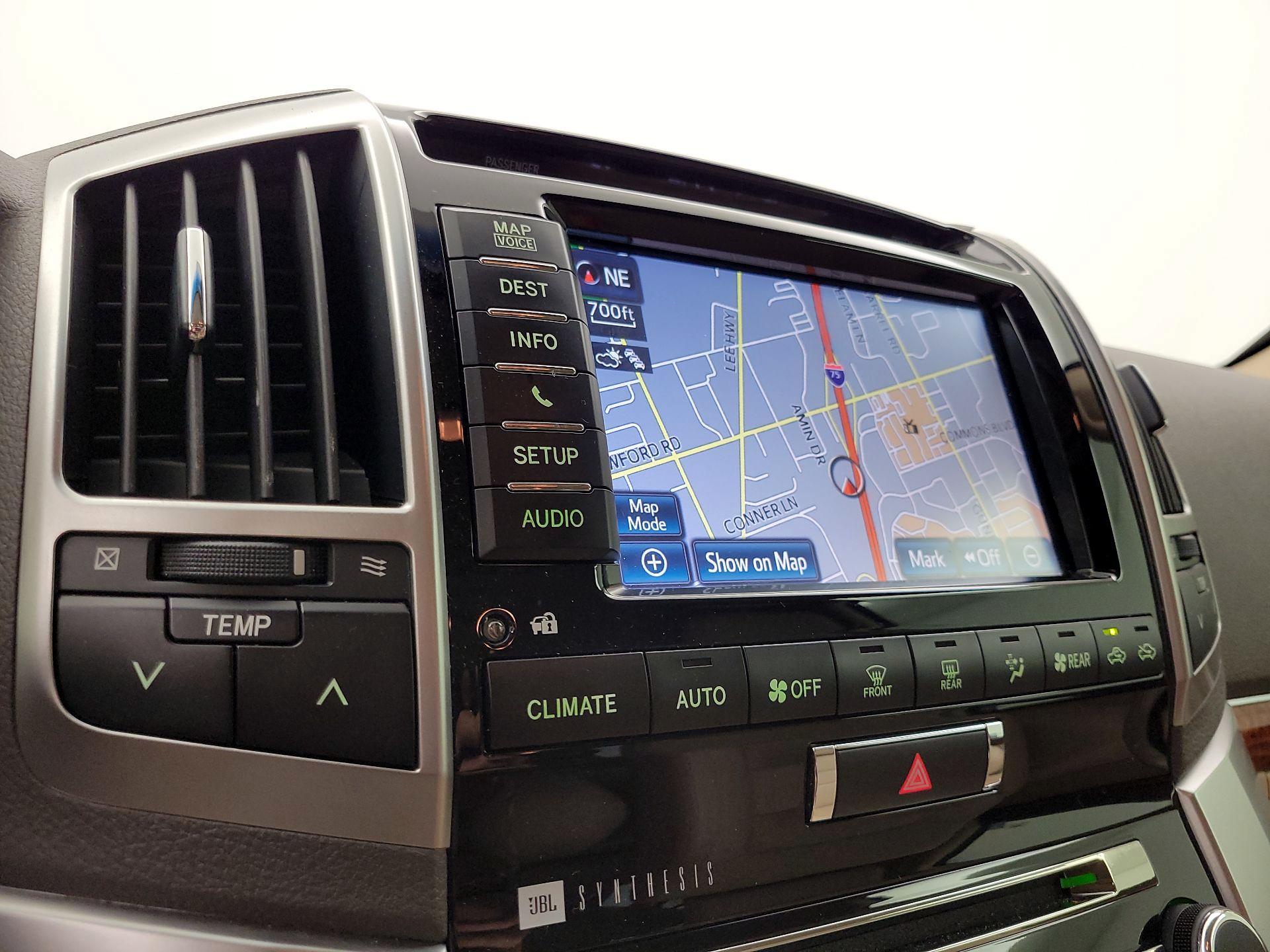 Thumbnail: 2015 Toyota Land Cruiser - 14