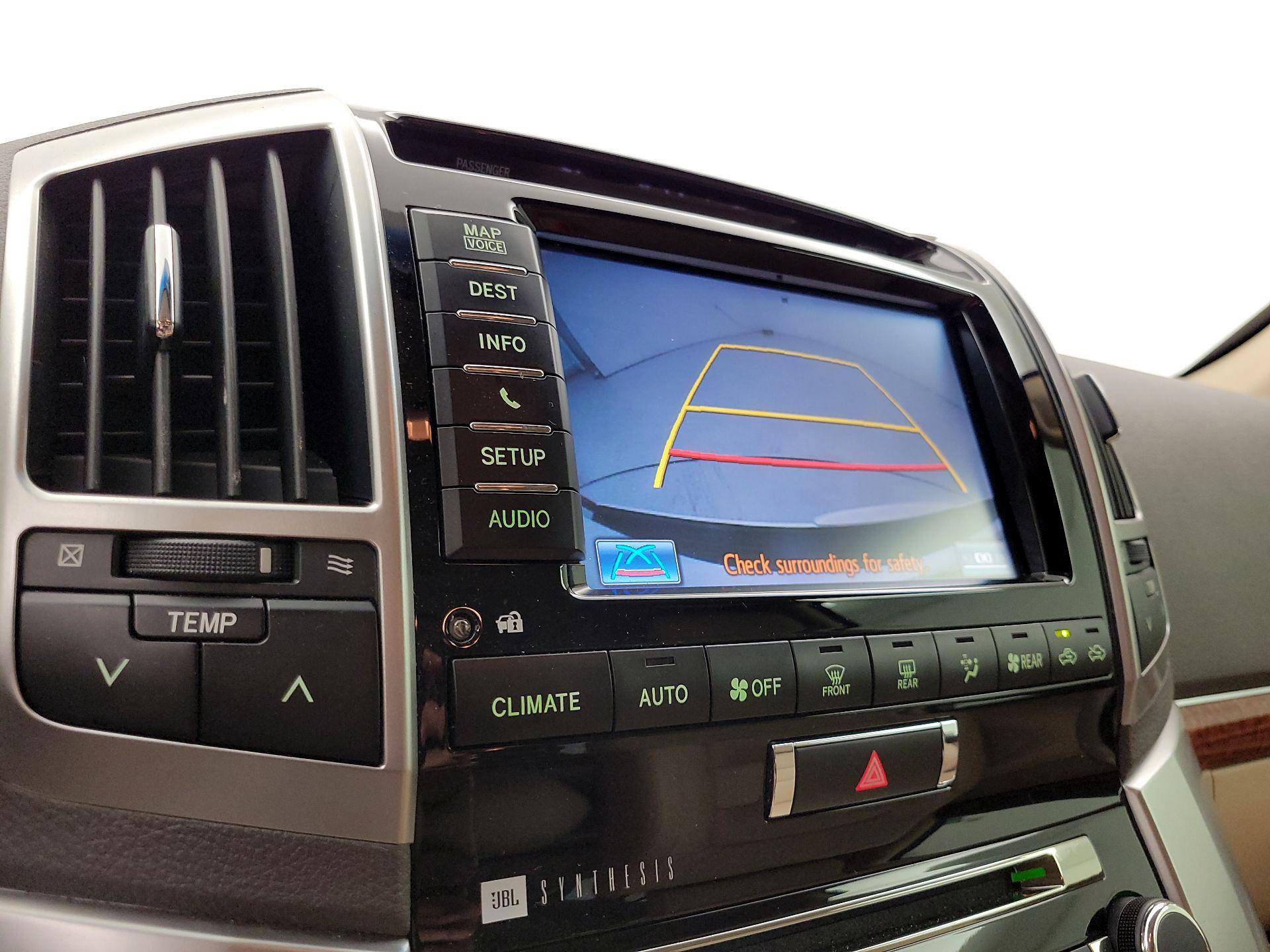 Thumbnail: 2015 Toyota Land Cruiser - 15