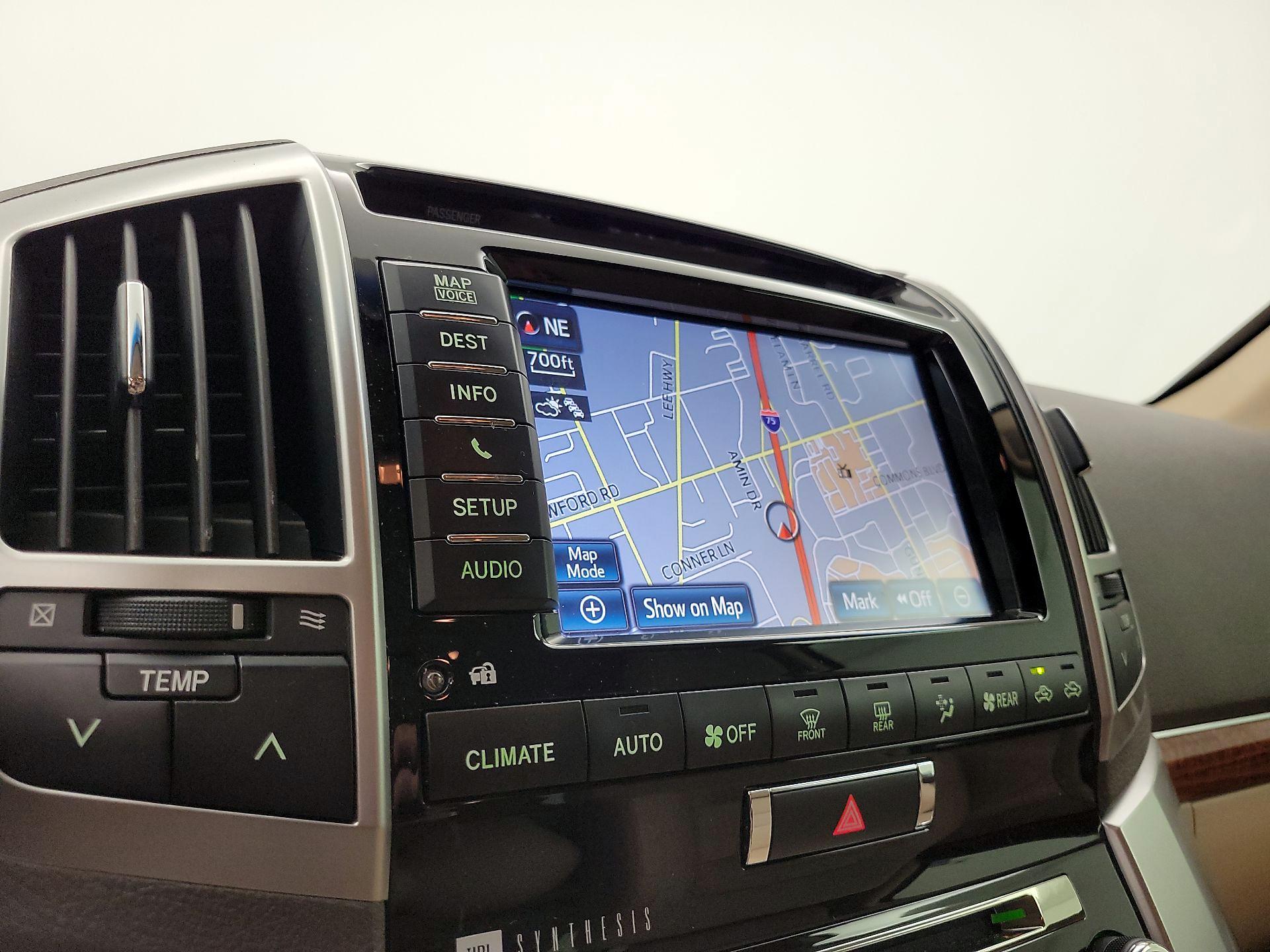 Thumbnail: 2015 Toyota Land Cruiser - 16