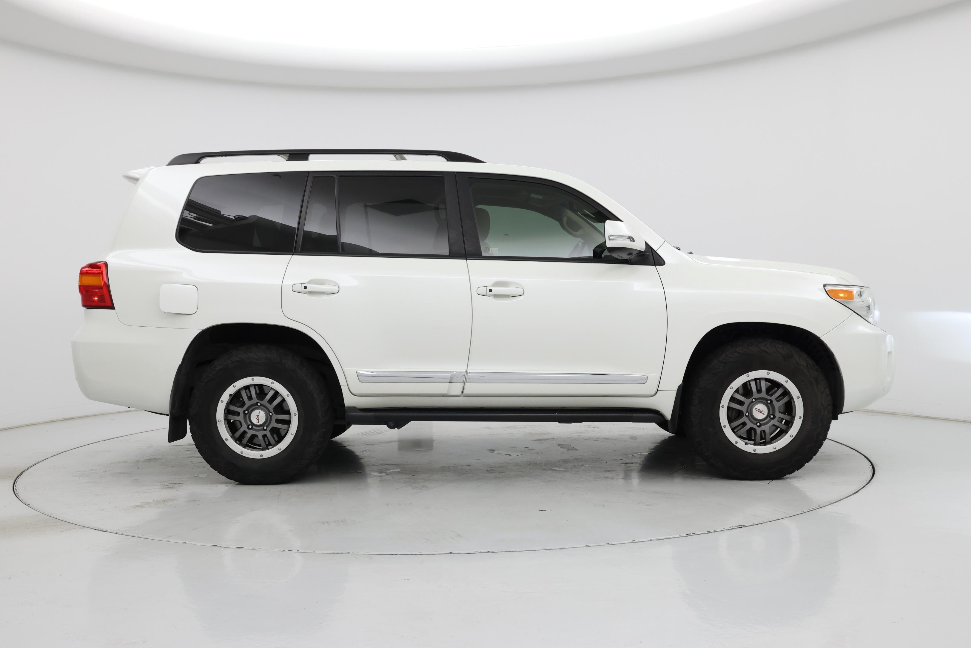 Thumbnail: 2015 Toyota Land Cruiser - 7