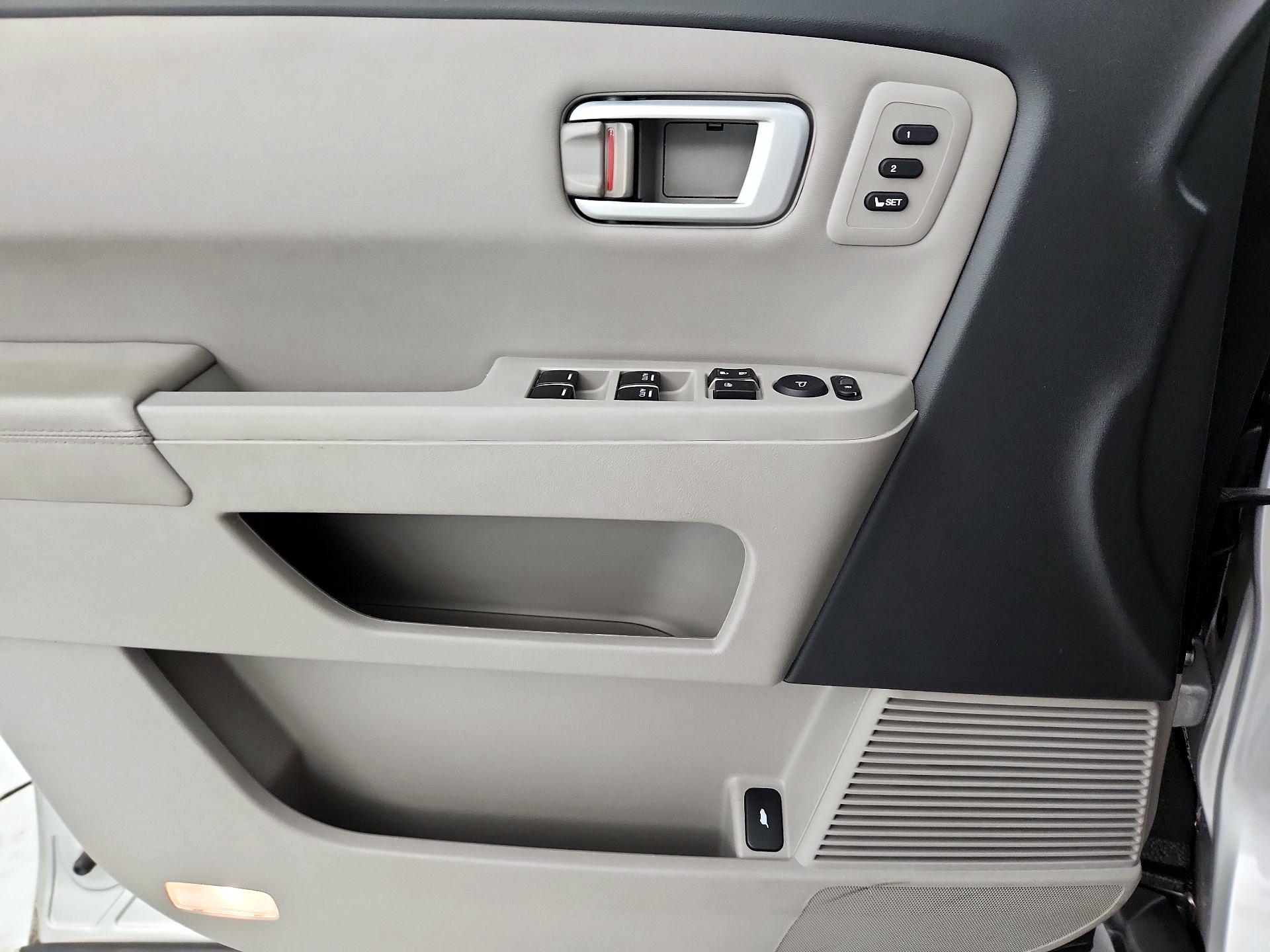 Thumbnail: 2014 Honda Pilot - 12