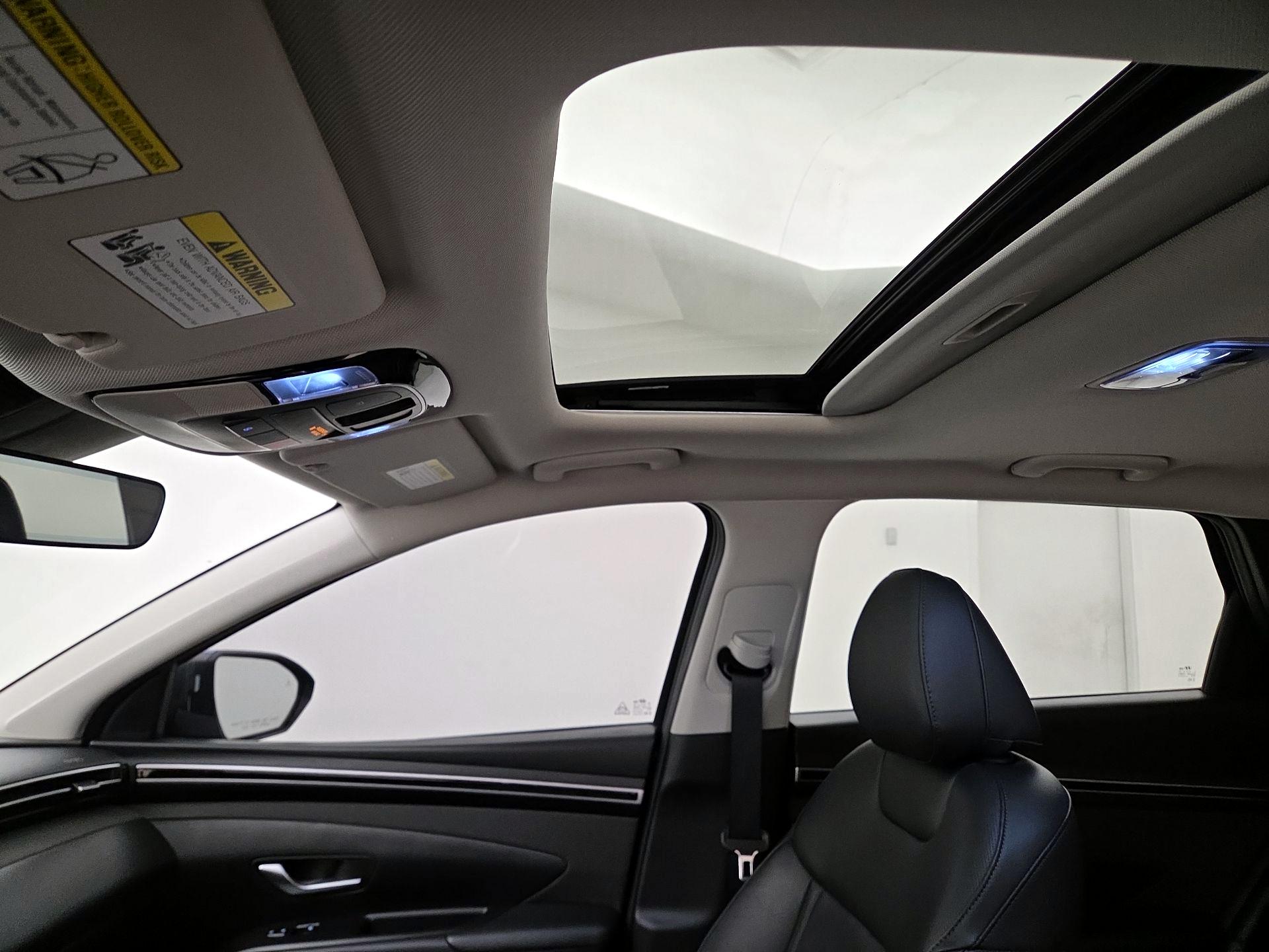Thumbnail: 2023 Hyundai Tucson - 18