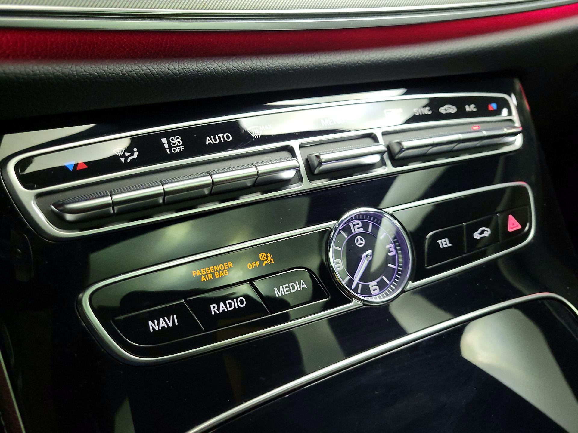 Thumbnail: 2019 Mercedes-Benz E-Class - 17