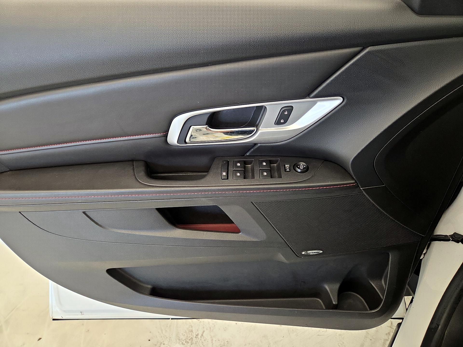 Thumbnail: 2015 GMC Terrain - 12