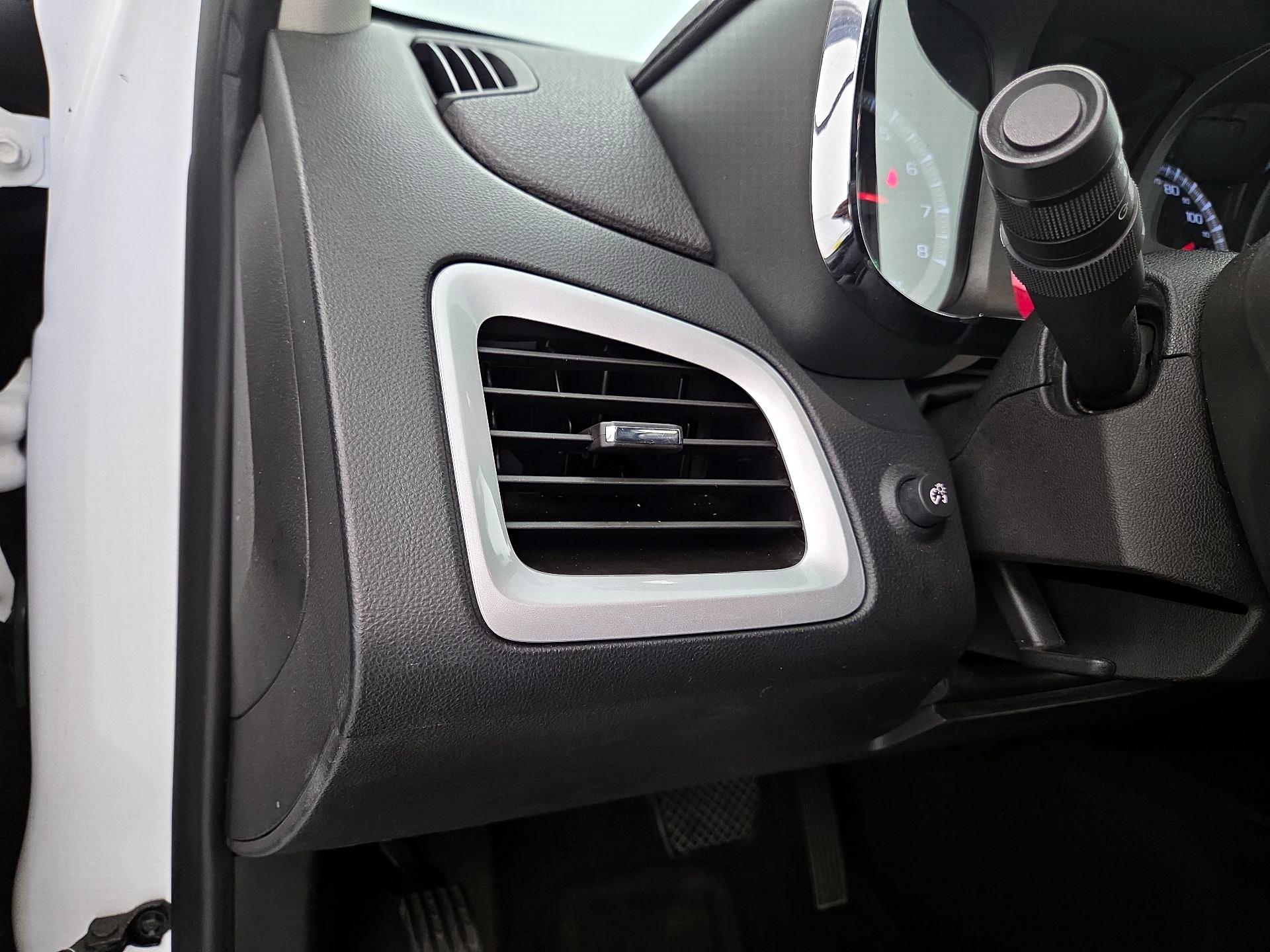 Thumbnail: 2015 GMC Terrain - 13