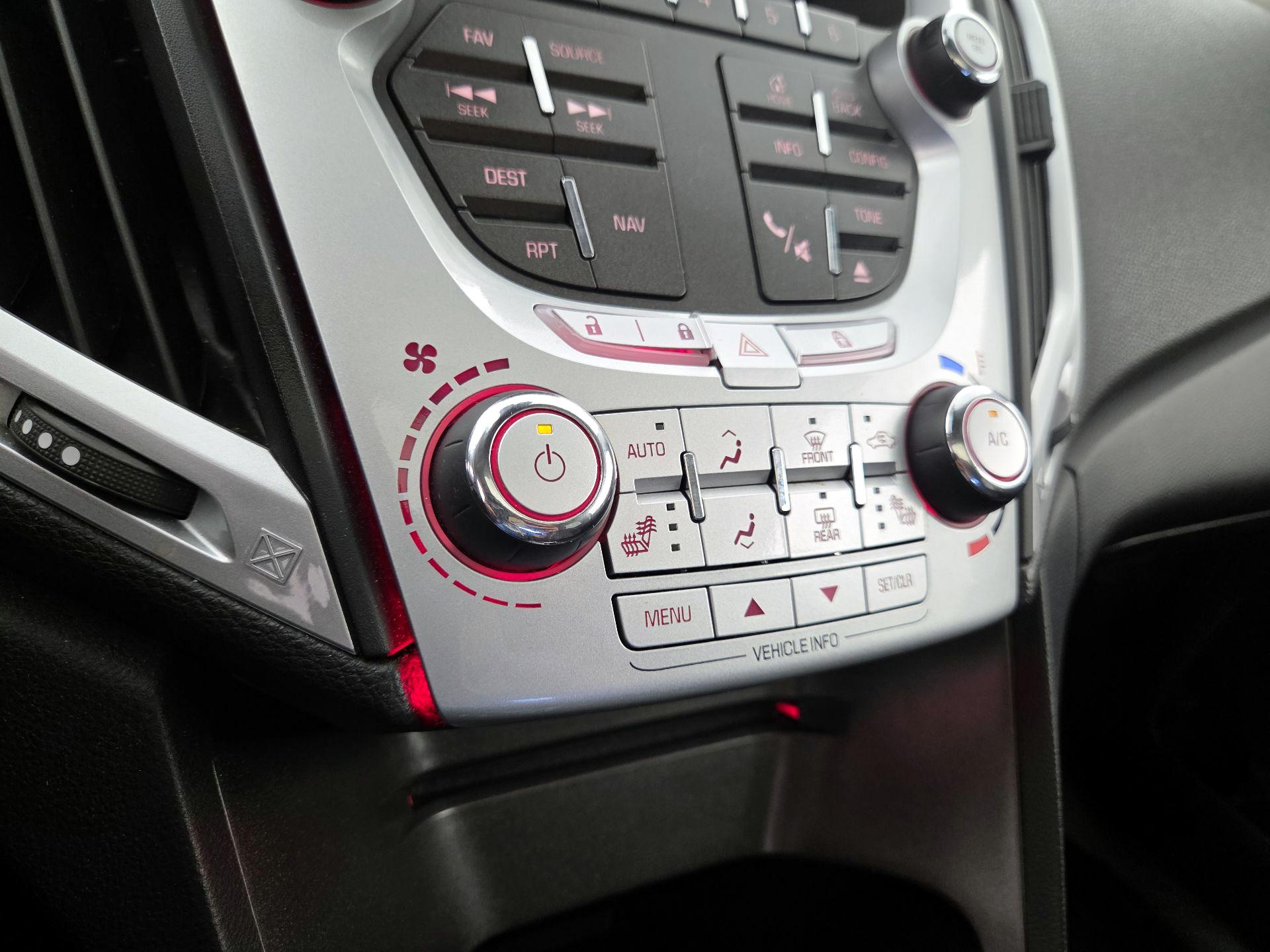 Thumbnail: 2015 GMC Terrain - 16