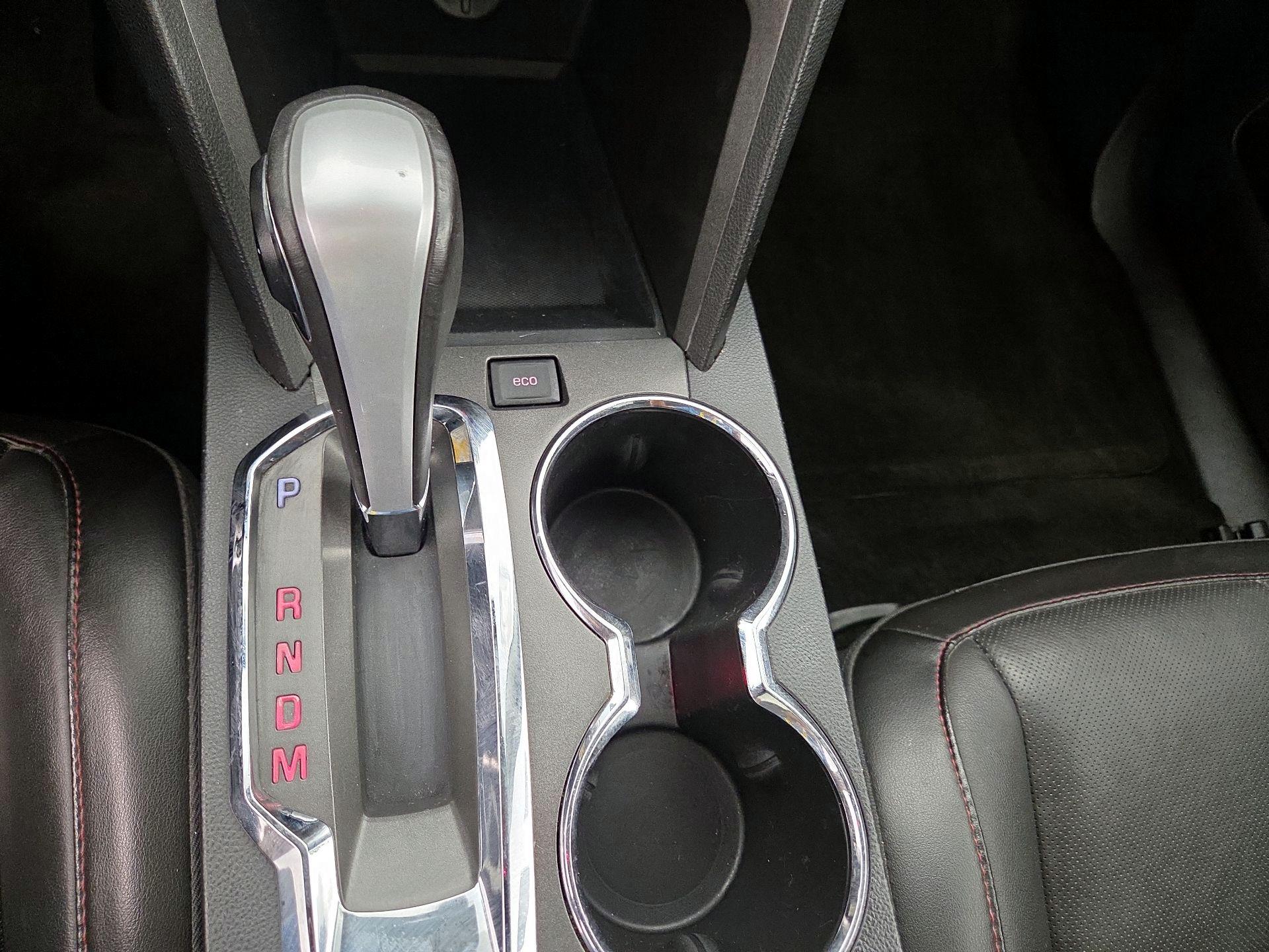 Thumbnail: 2015 GMC Terrain - 17