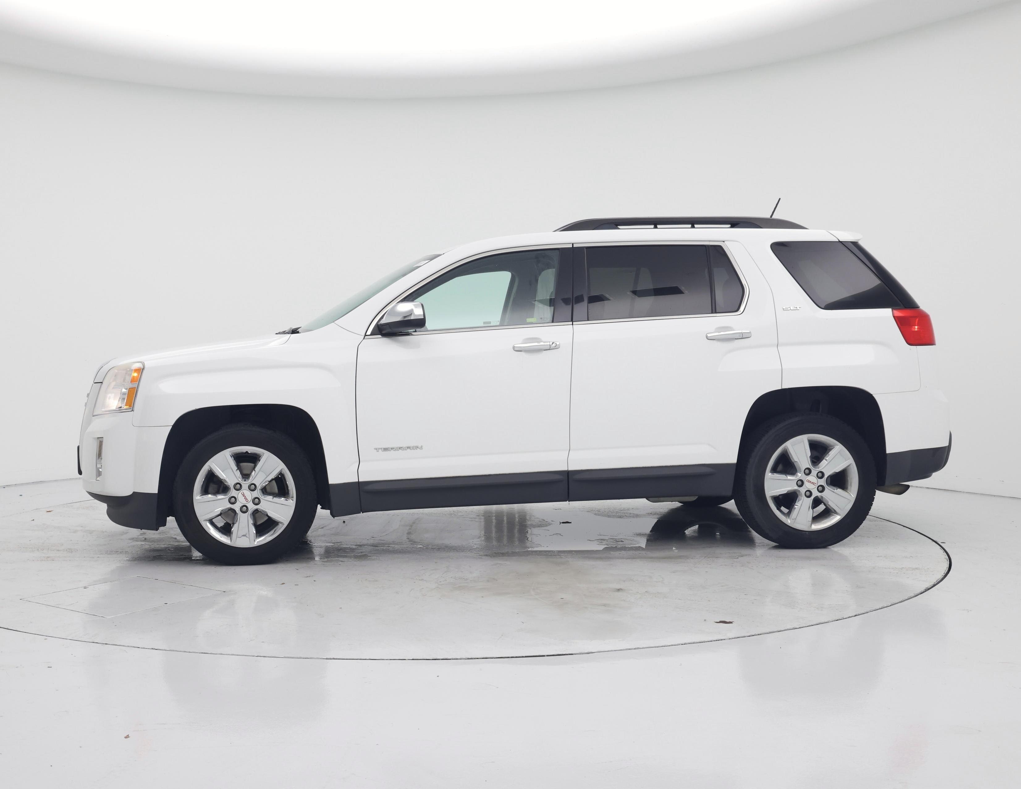 Thumbnail: 2015 GMC Terrain - 3
