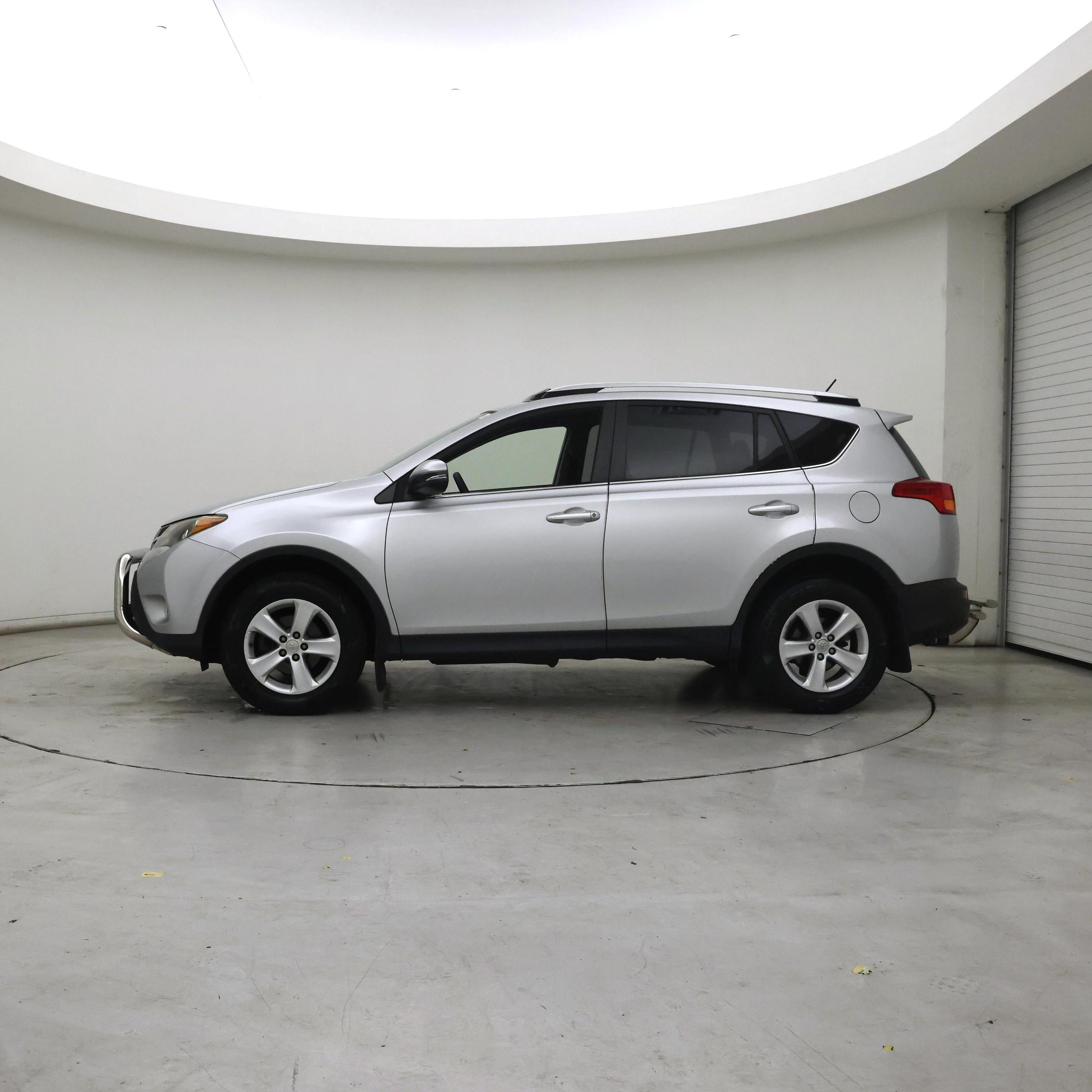 Thumbnail: 2014 Toyota RAV4 - 3