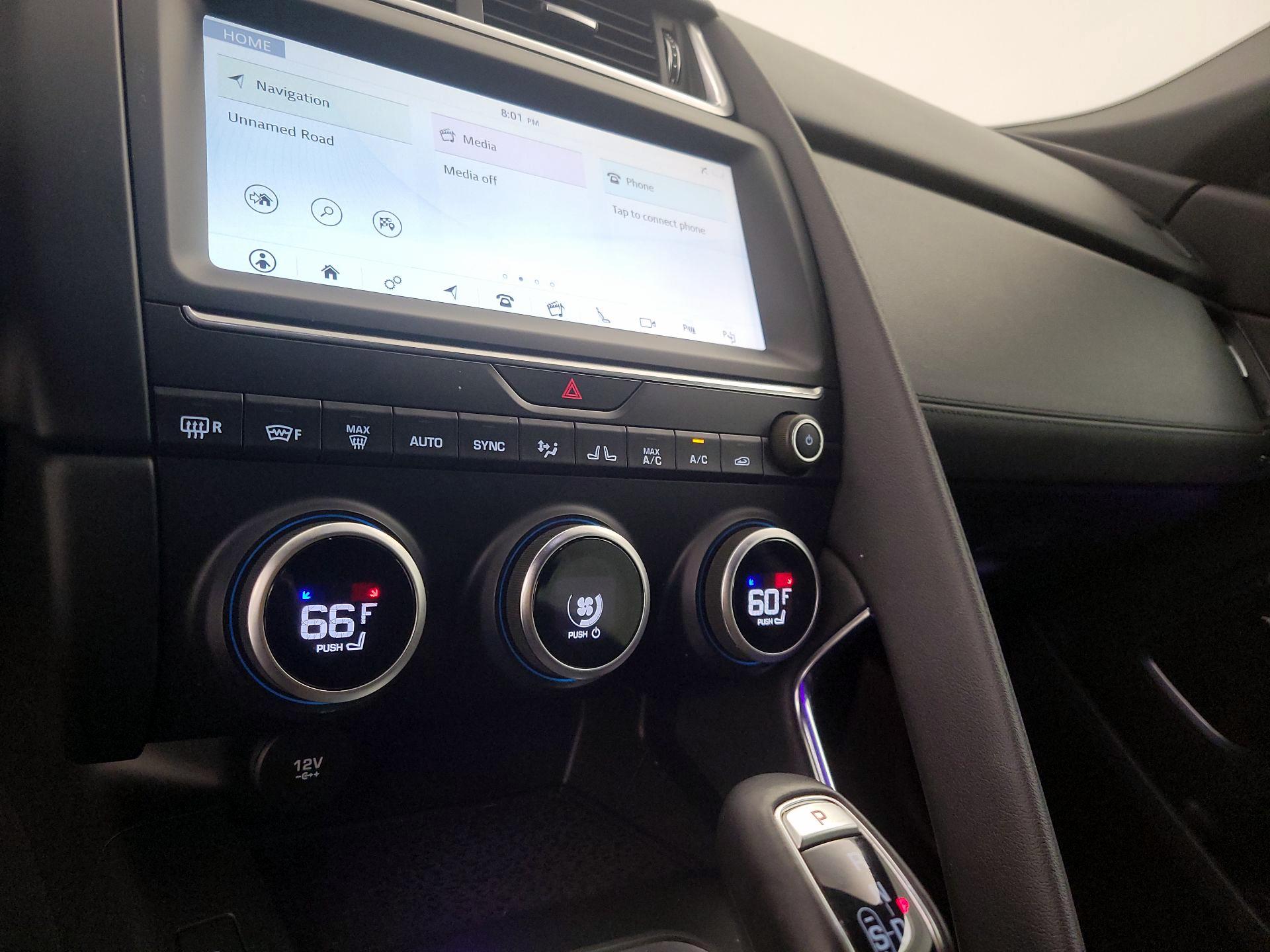 Thumbnail: 2020 Jaguar E-Pace - 16