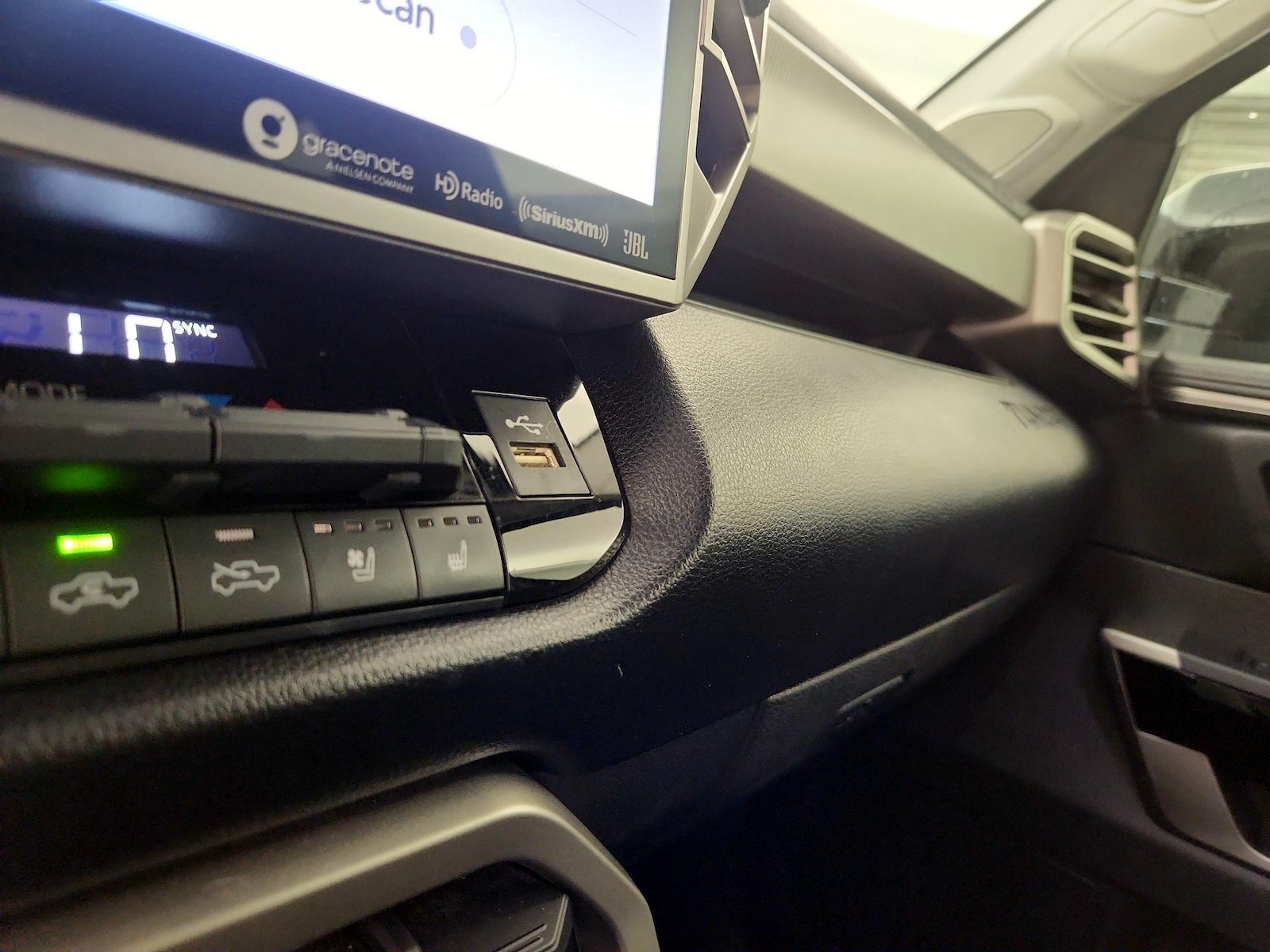 2023 Toyota Tundra Limited - Photo 19