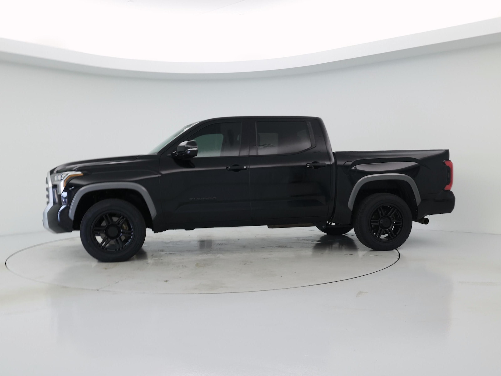 2023 Toyota Tundra Limited - Photo 4