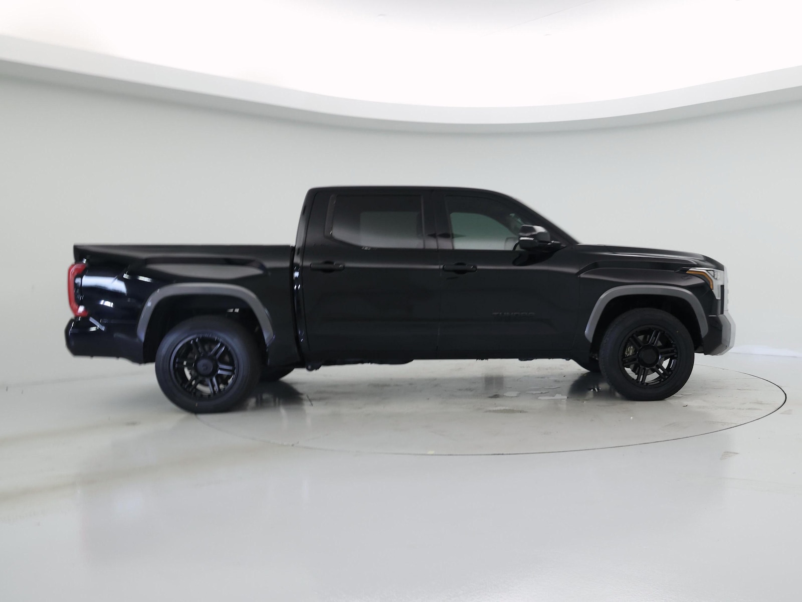 2023 Toyota Tundra Limited - Photo 8