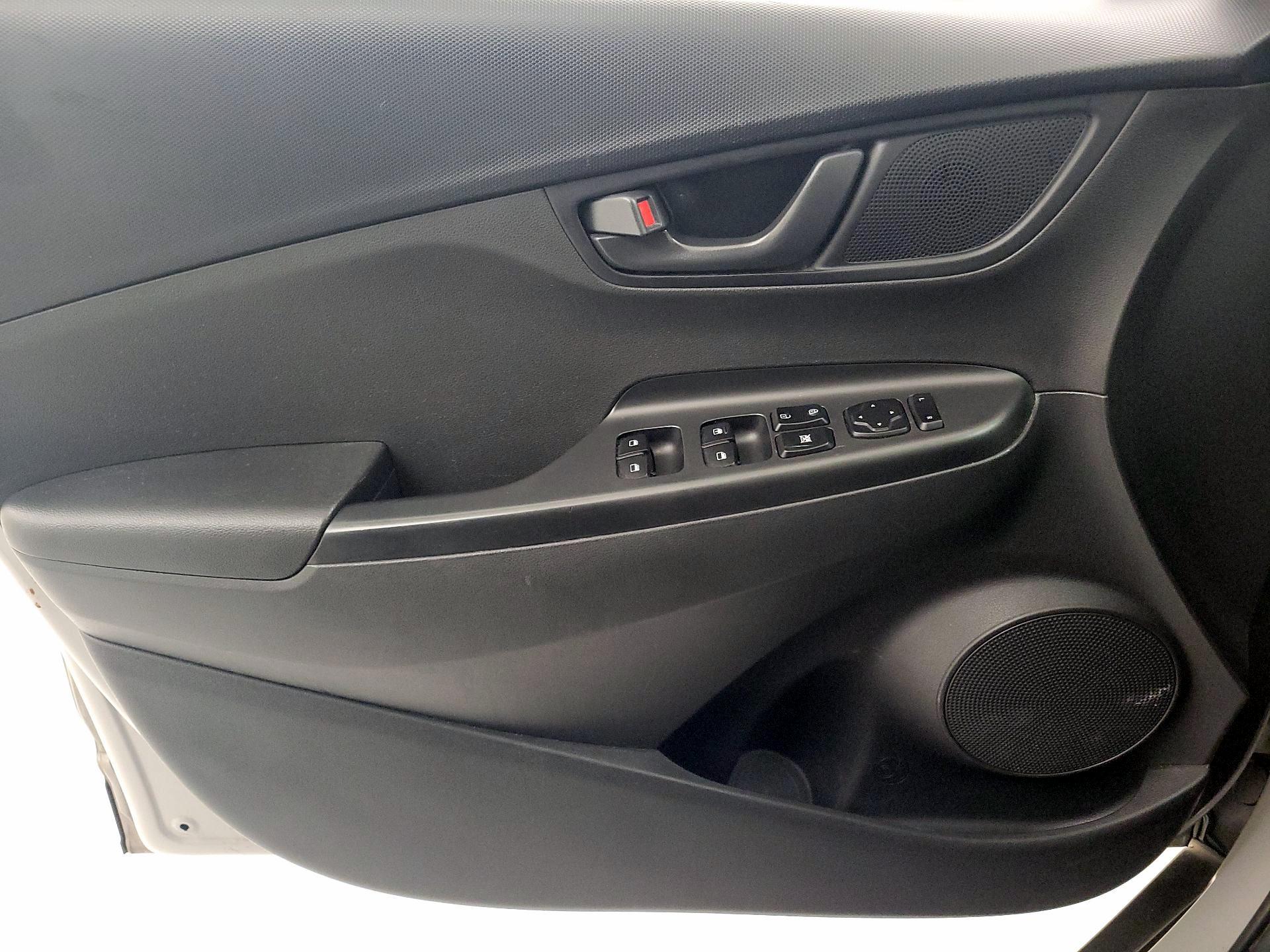 Thumbnail: 2022 Hyundai Kona - 12
