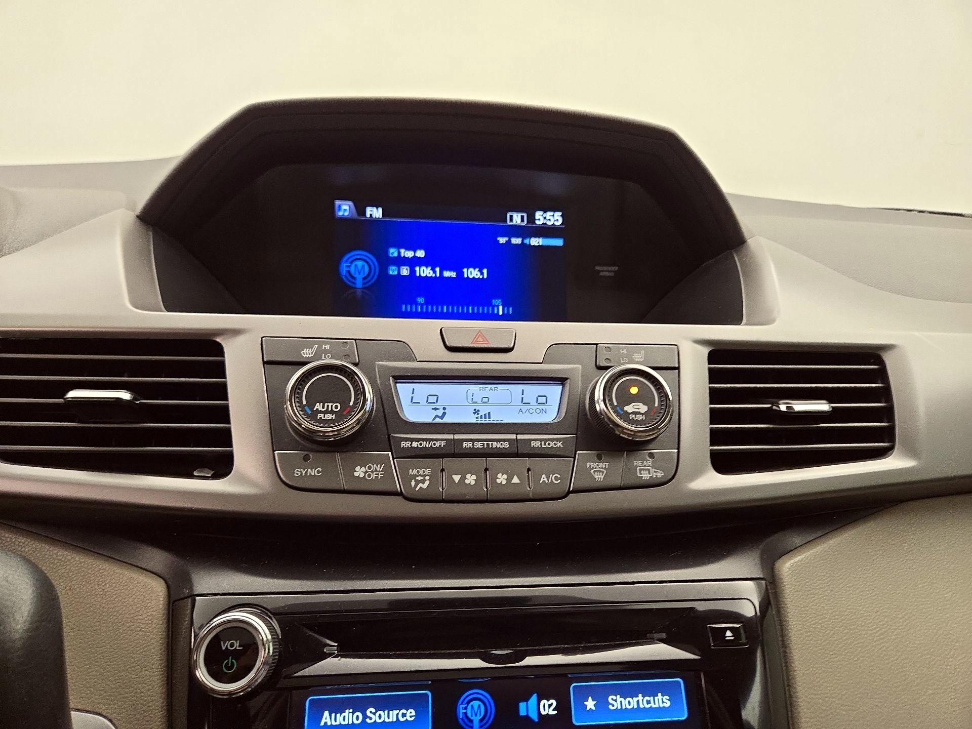 Thumbnail: 2016 Honda Odyssey - 16