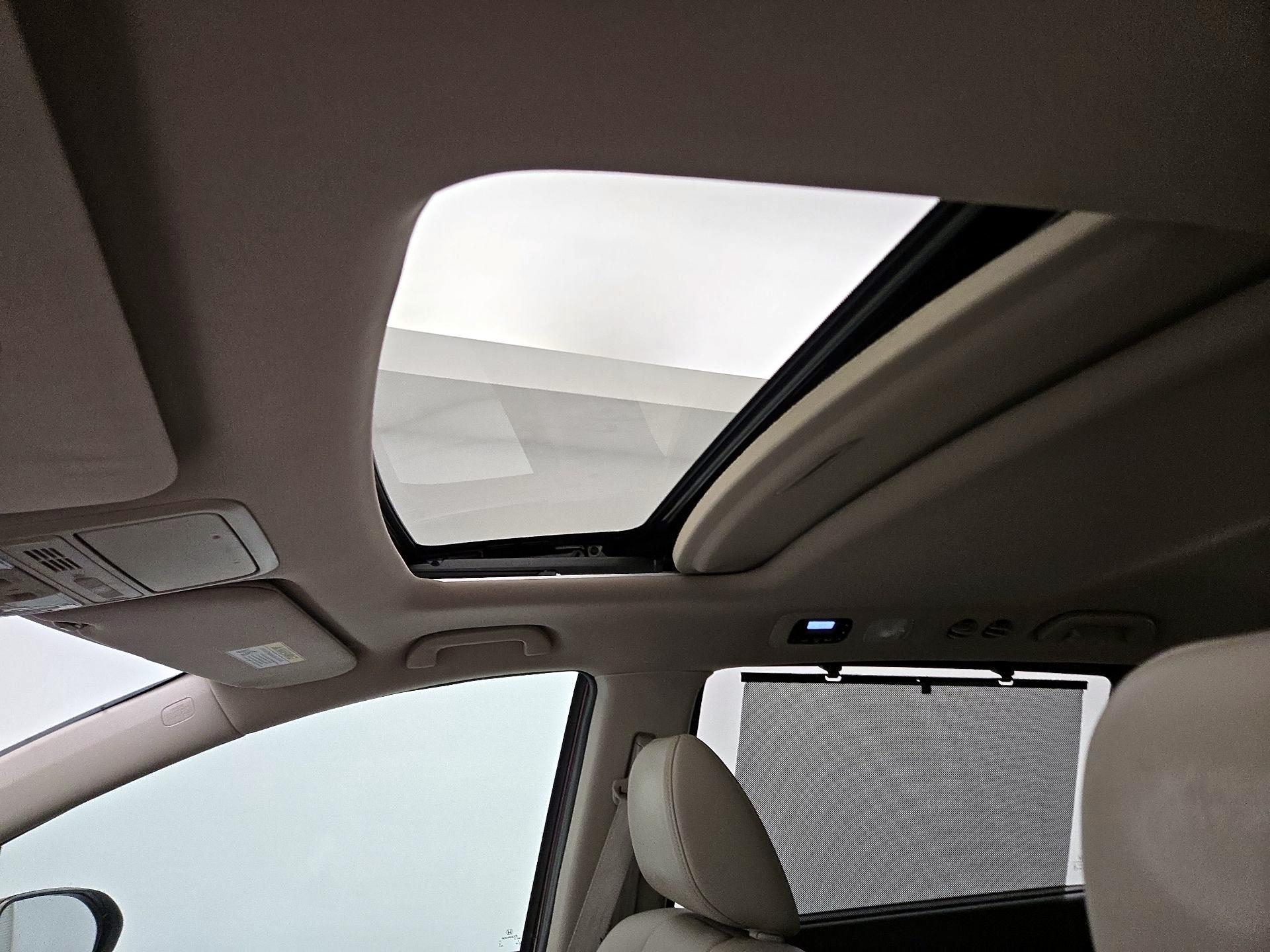 Thumbnail: 2016 Honda Odyssey - 19