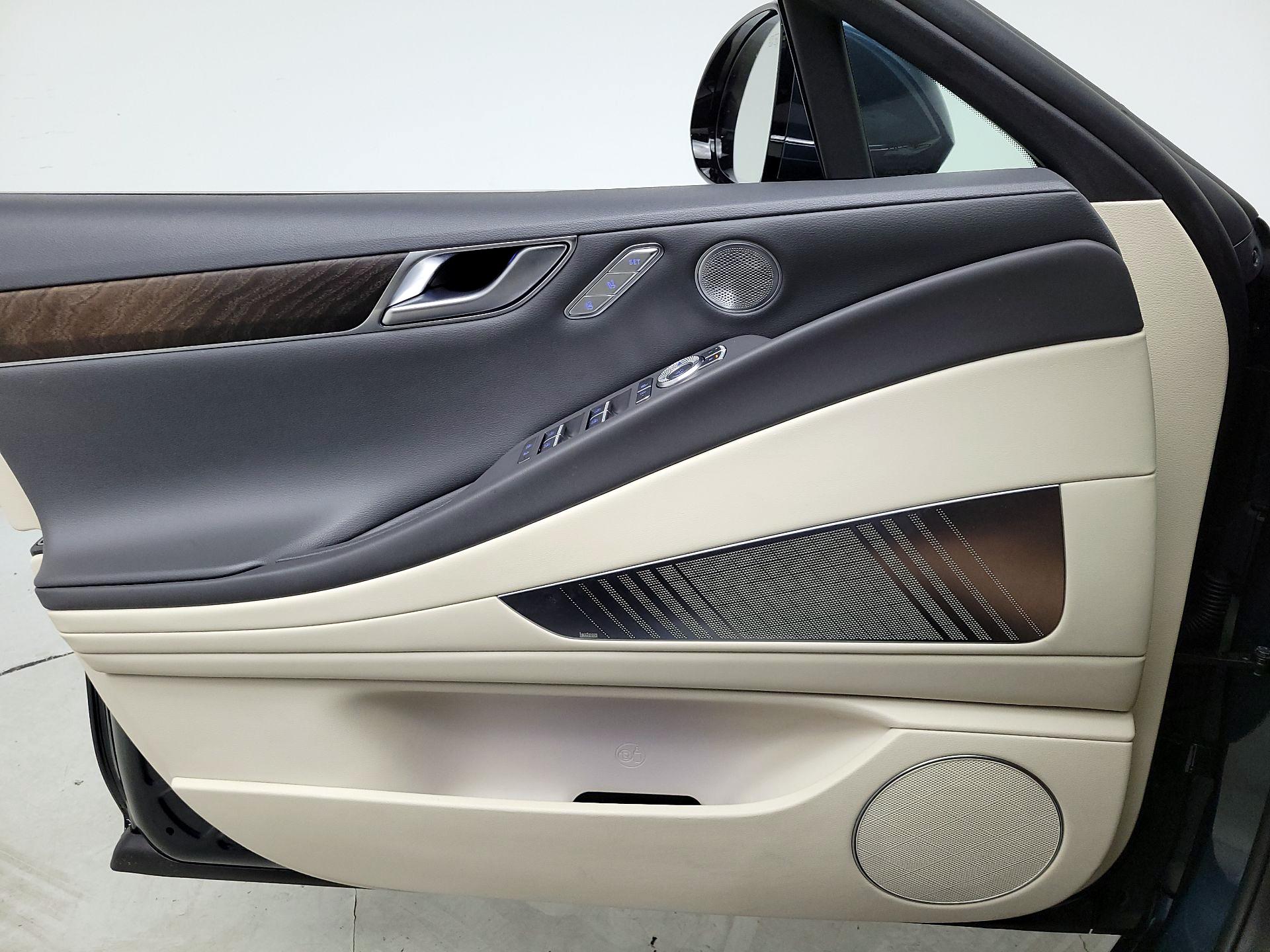 Thumbnail: 2024 Genesis G80 - 12