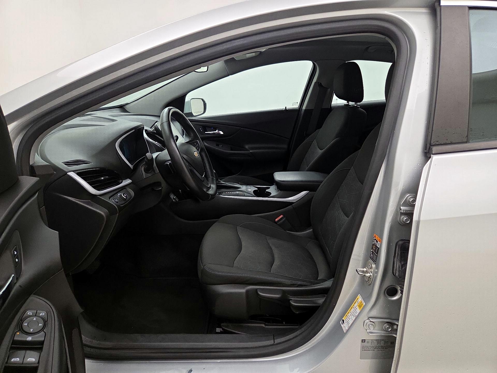 Thumbnail: 2016 Chevrolet Volt - 11