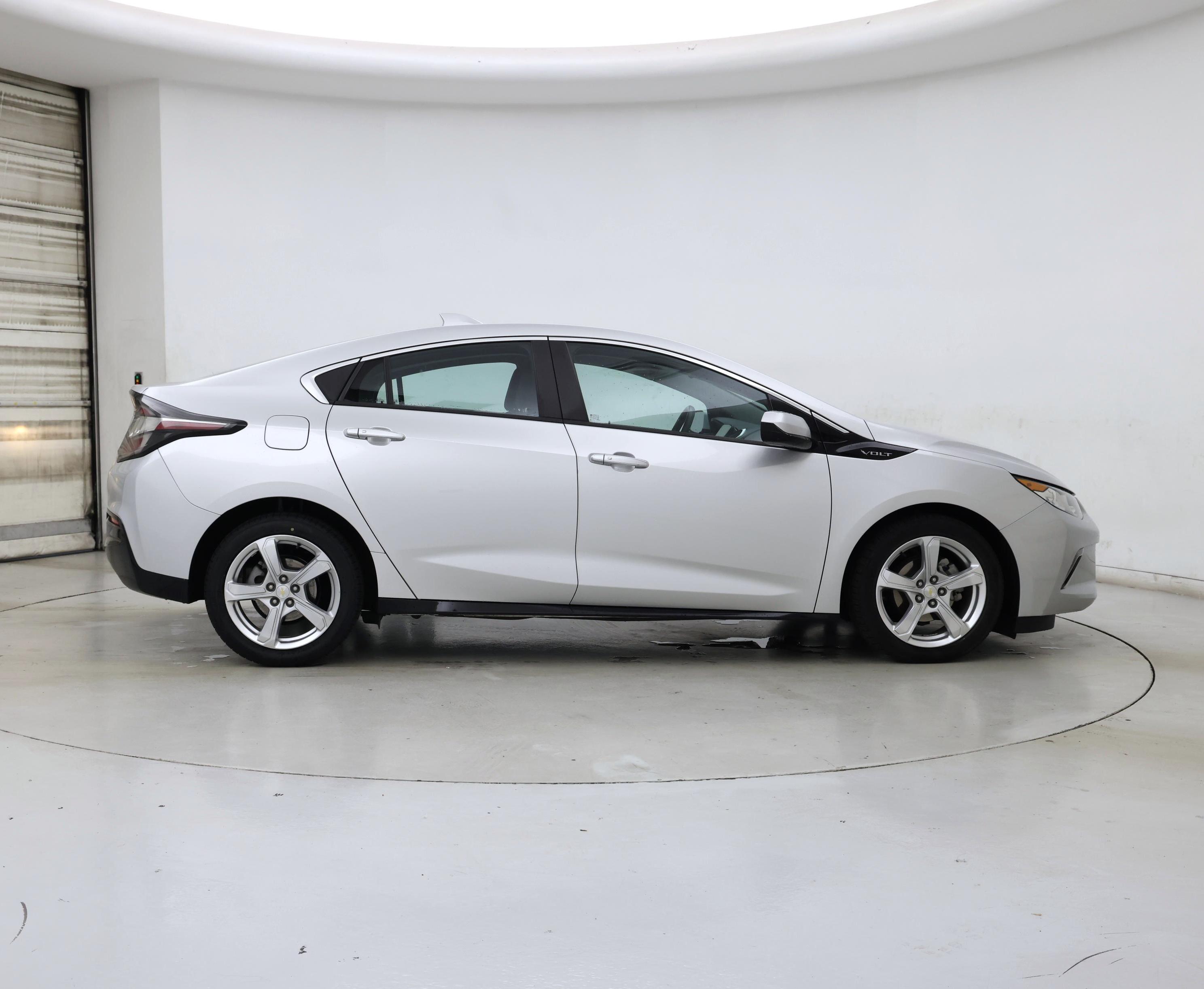 Thumbnail: 2016 Chevrolet Volt - 7