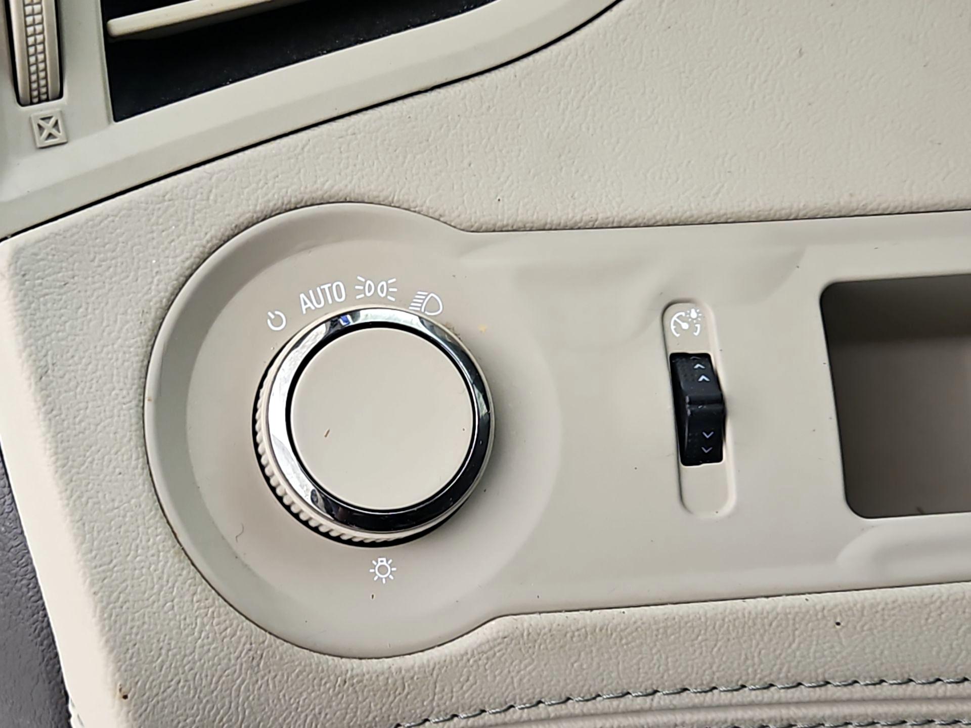 Thumbnail: 2015 Buick LaCrosse - 13