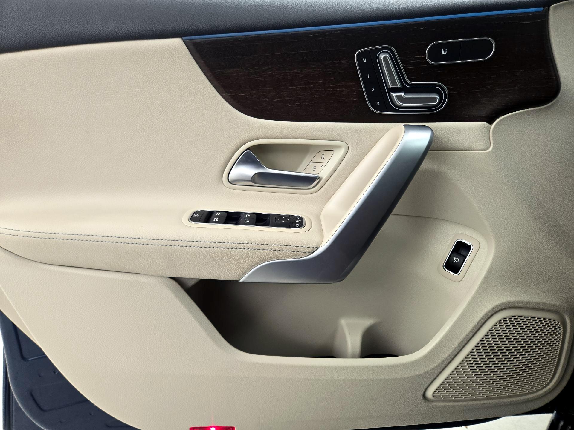 Thumbnail: 2019 Mercedes-Benz A-Class - 12