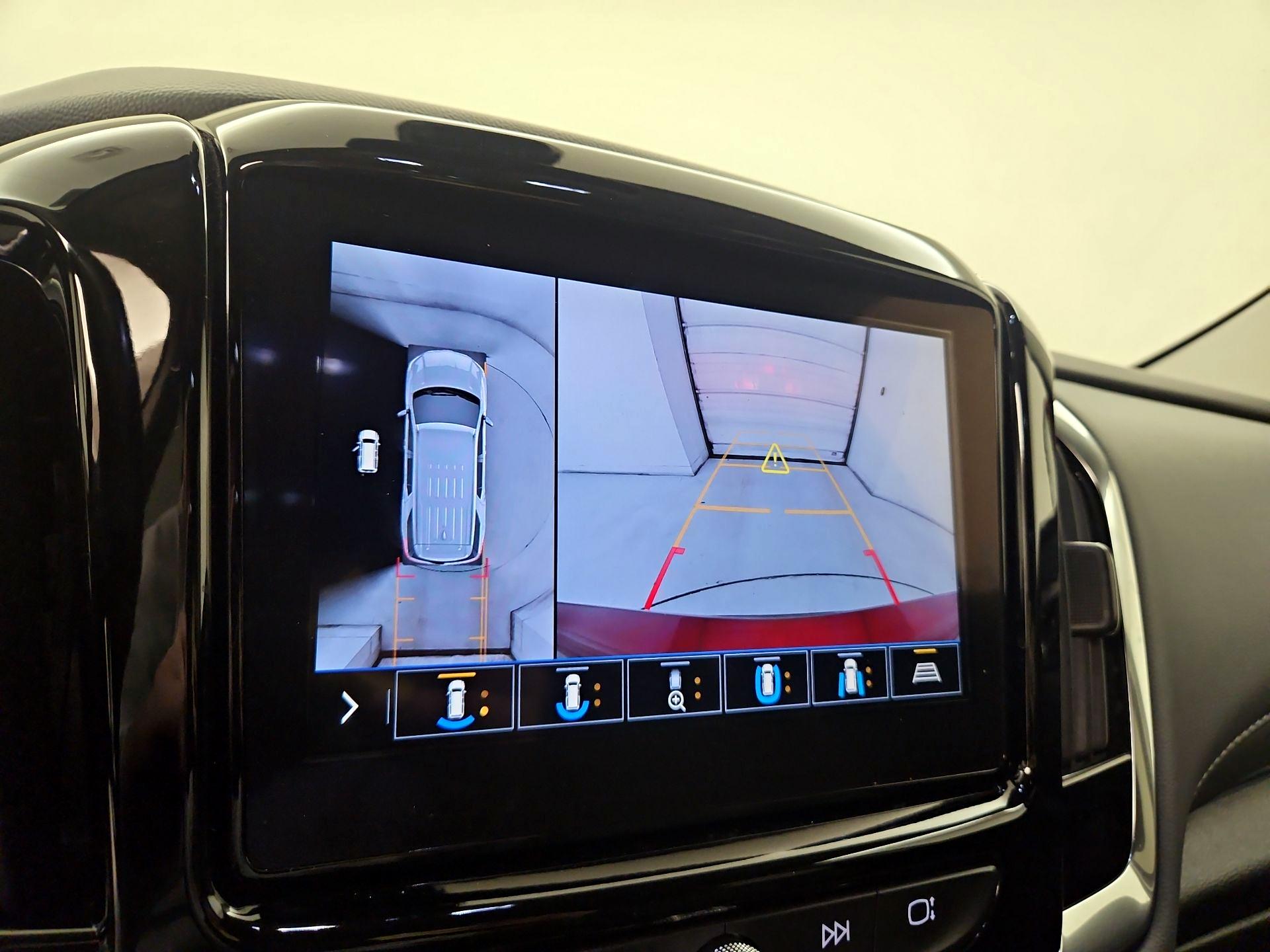 Thumbnail: 2021 Chevrolet Traverse - 15