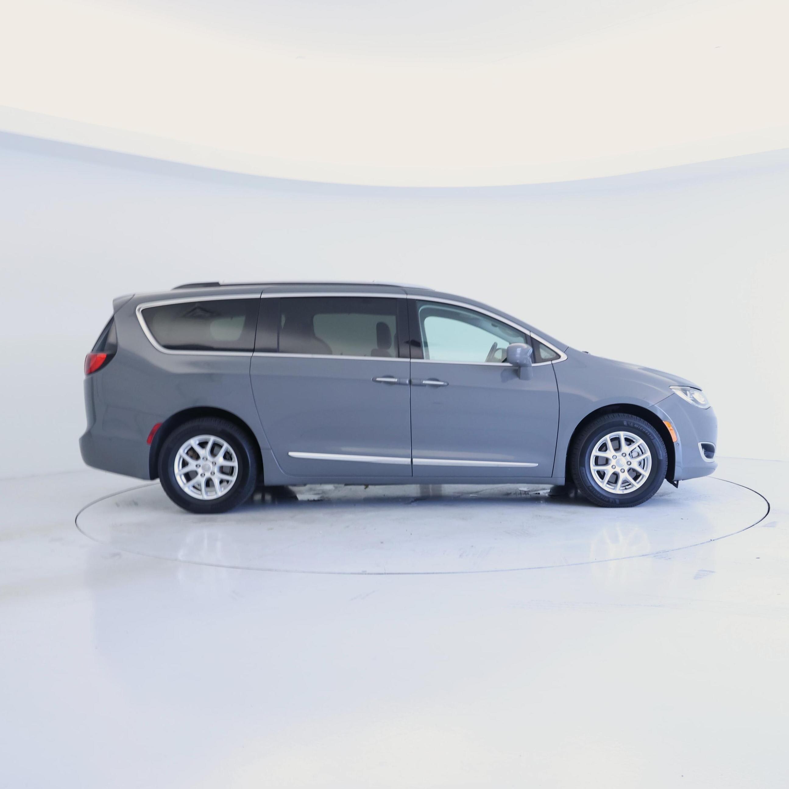 Thumbnail: 2020 Chrysler Pacifica - 7