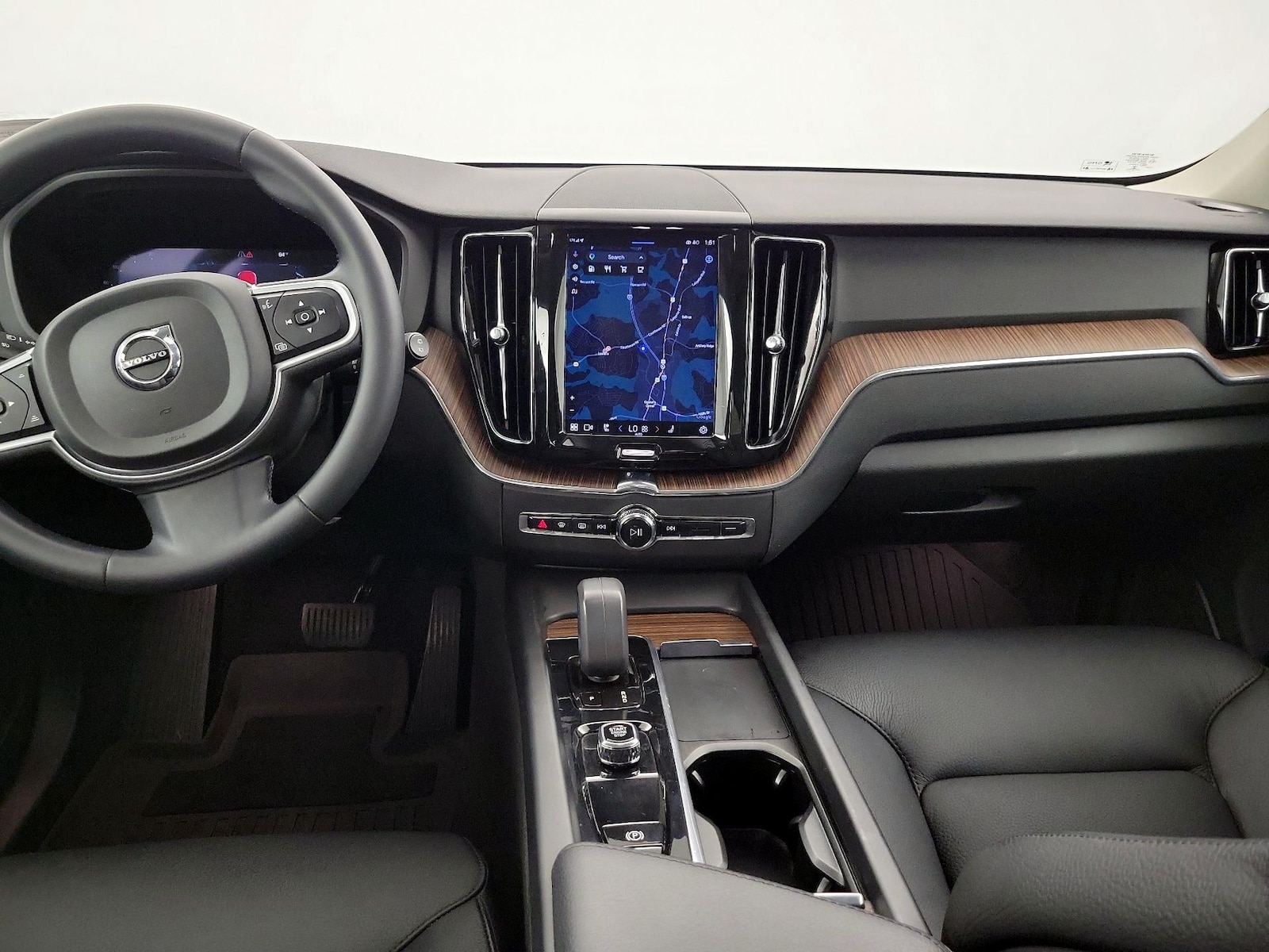 2022 Volvo XC60 Momentum - Photo 10