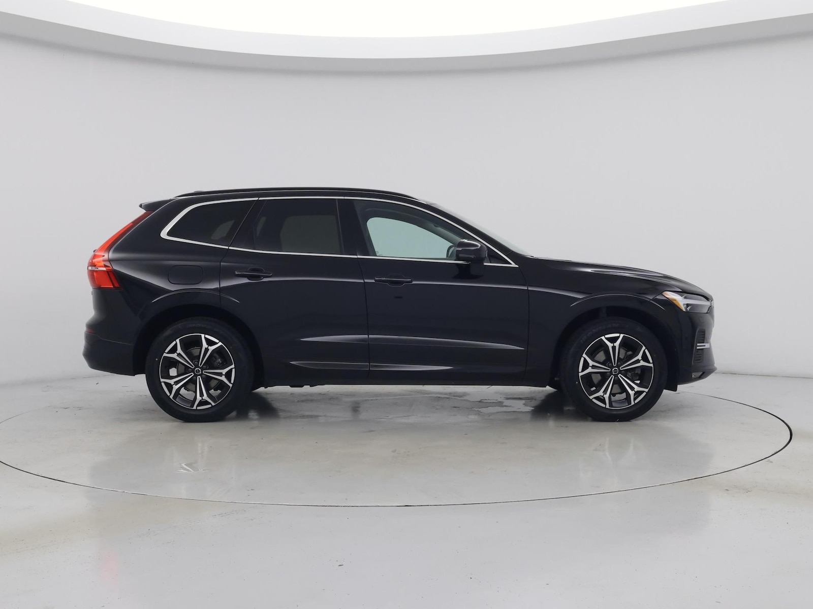 2022 Volvo XC60 Momentum - Photo 8